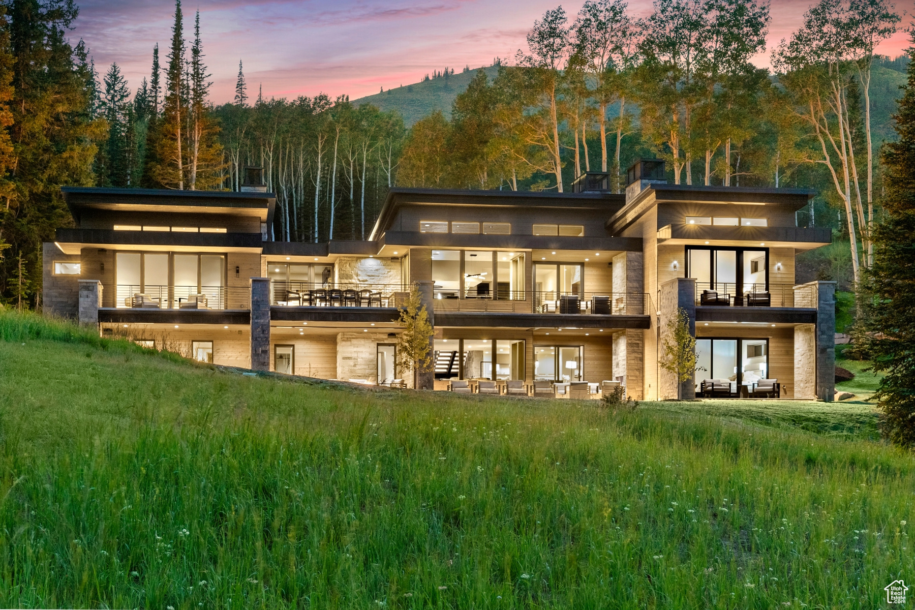 323 WHITE PINE CANYON RD