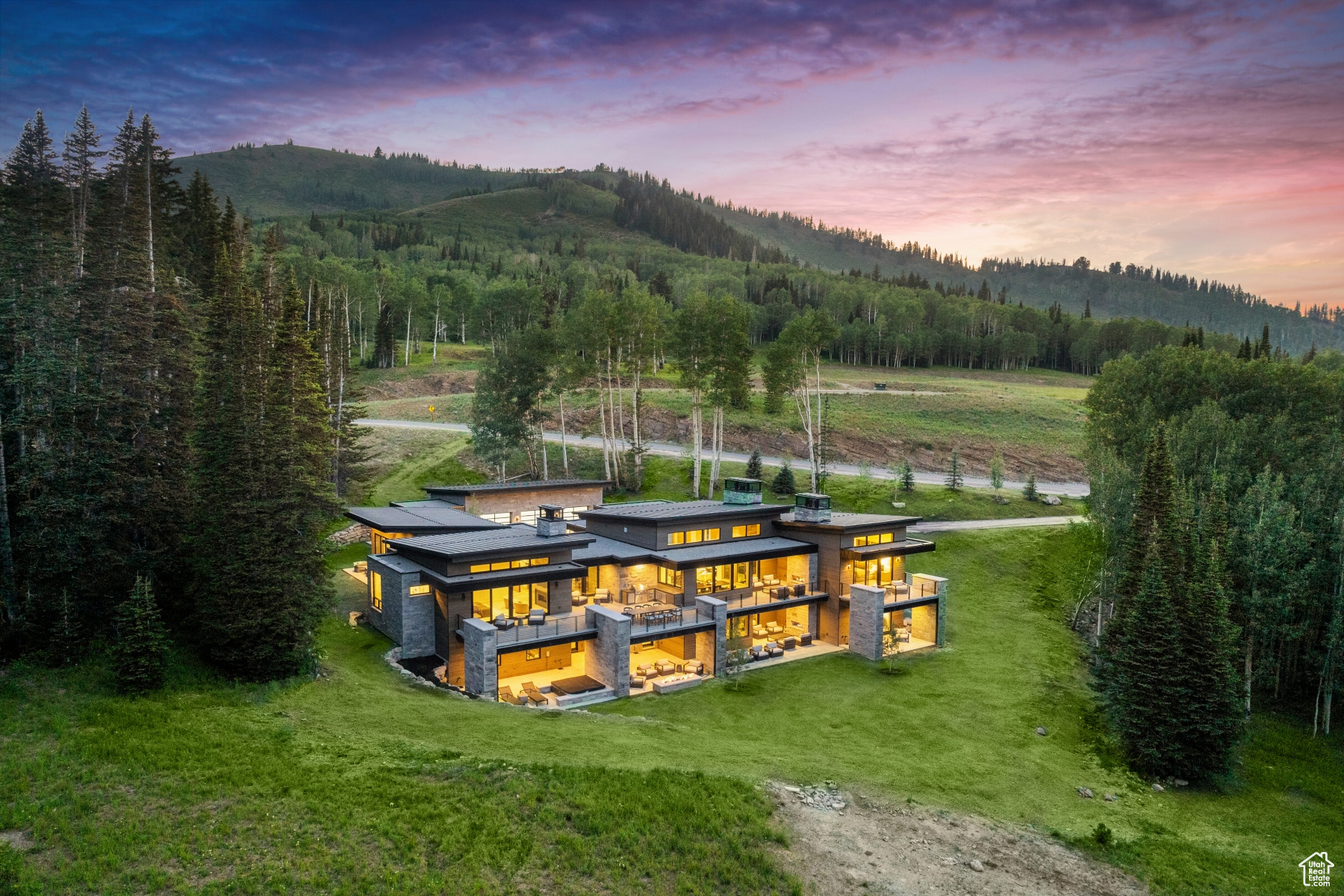 323 WHITE PINE CANYON RD