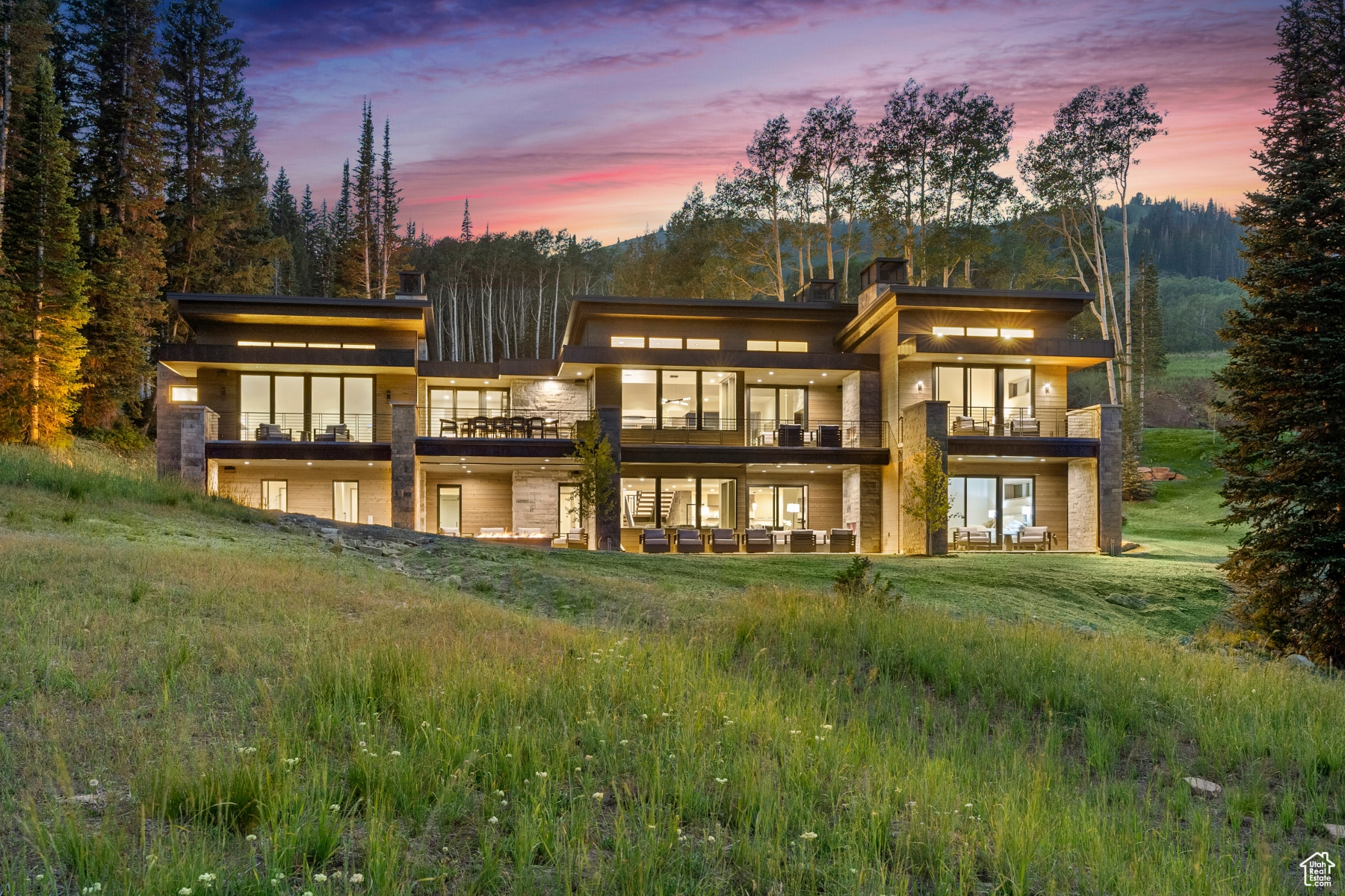 323 WHITE PINE CANYON RD