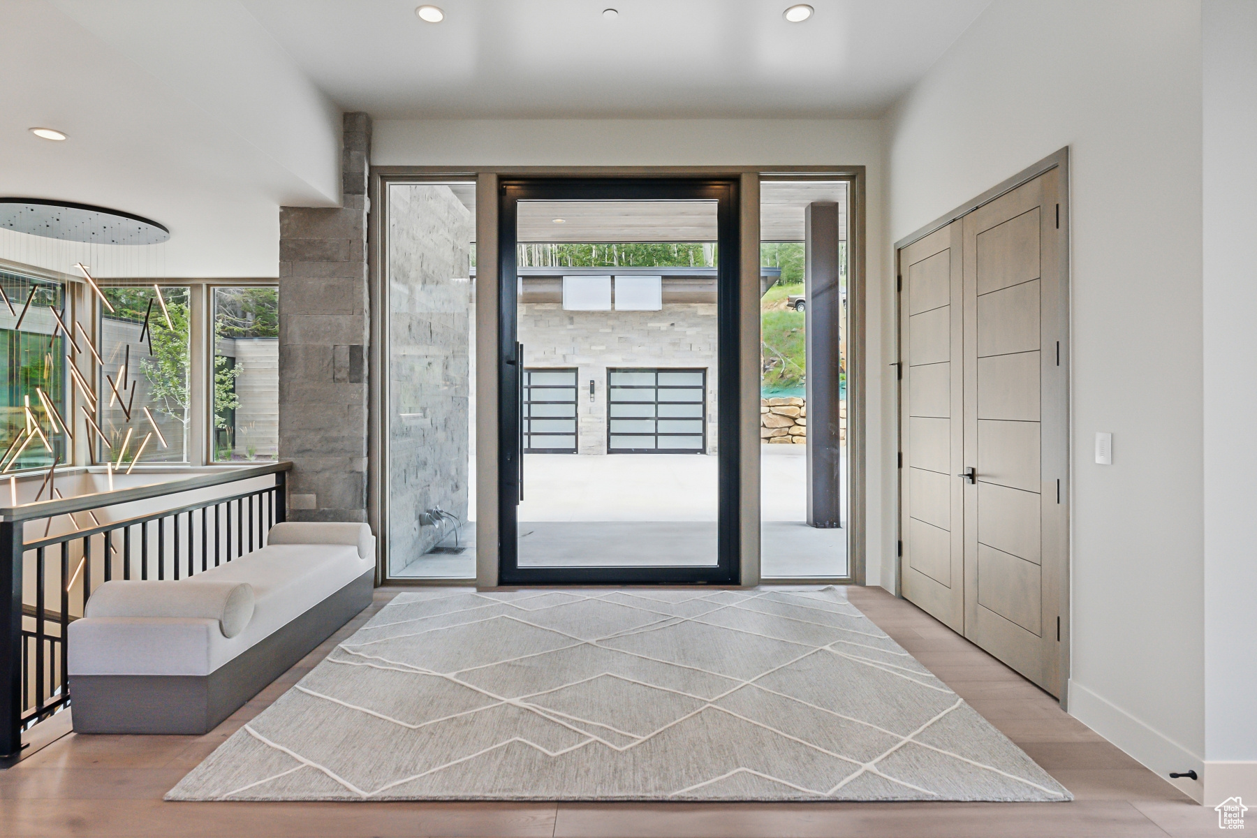 323 WHITE PINE CANYON RD