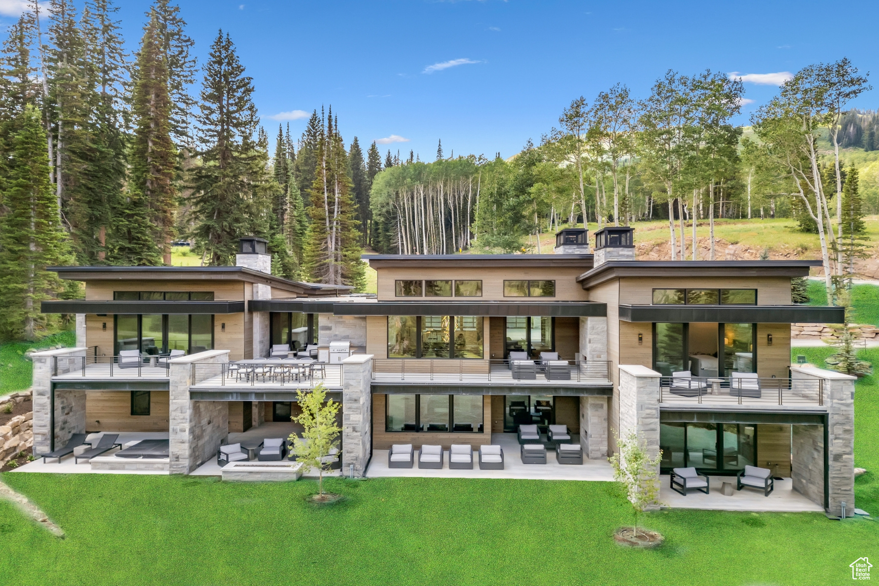 323 WHITE PINE CANYON RD