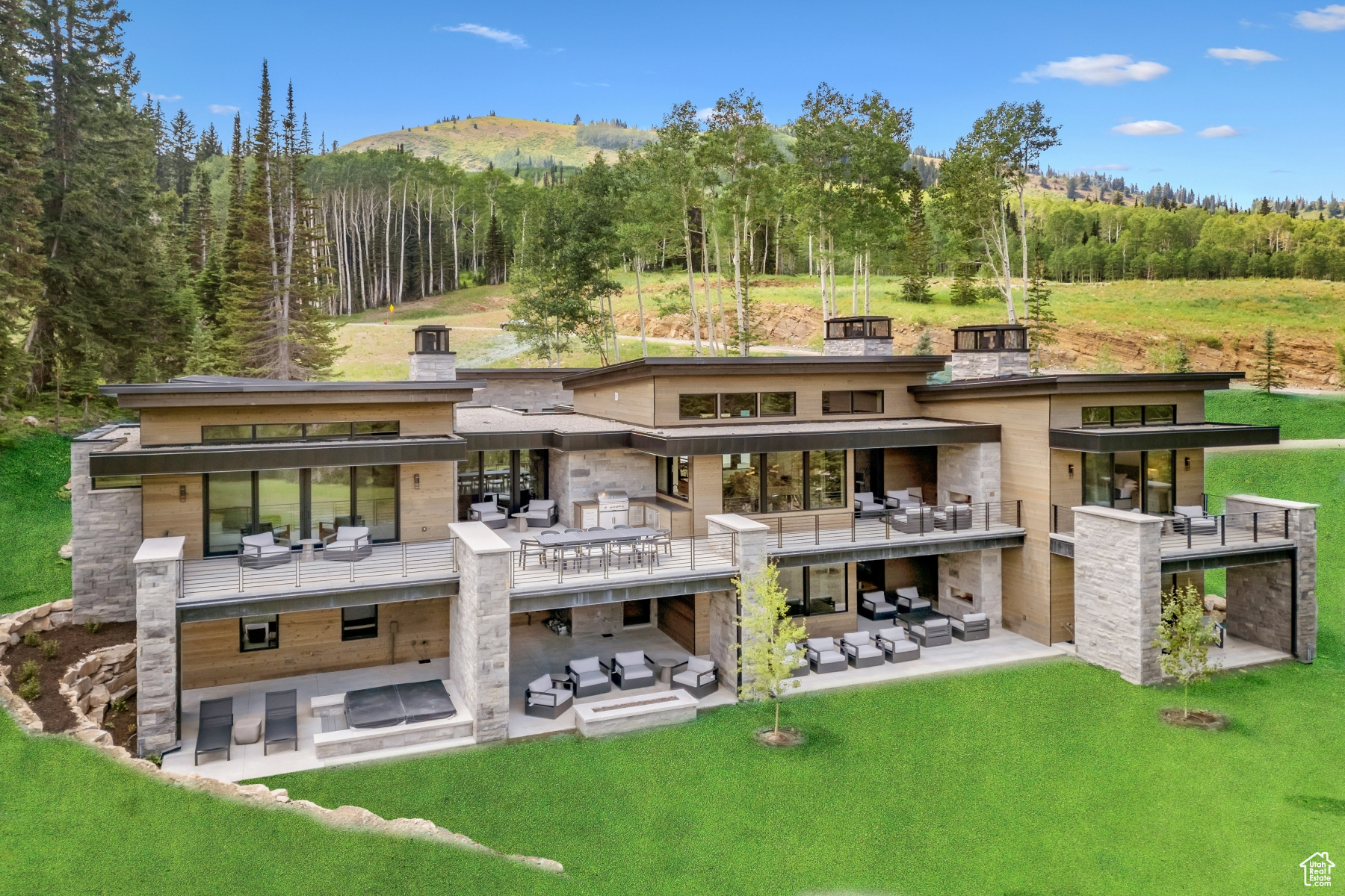 323 WHITE PINE CANYON RD