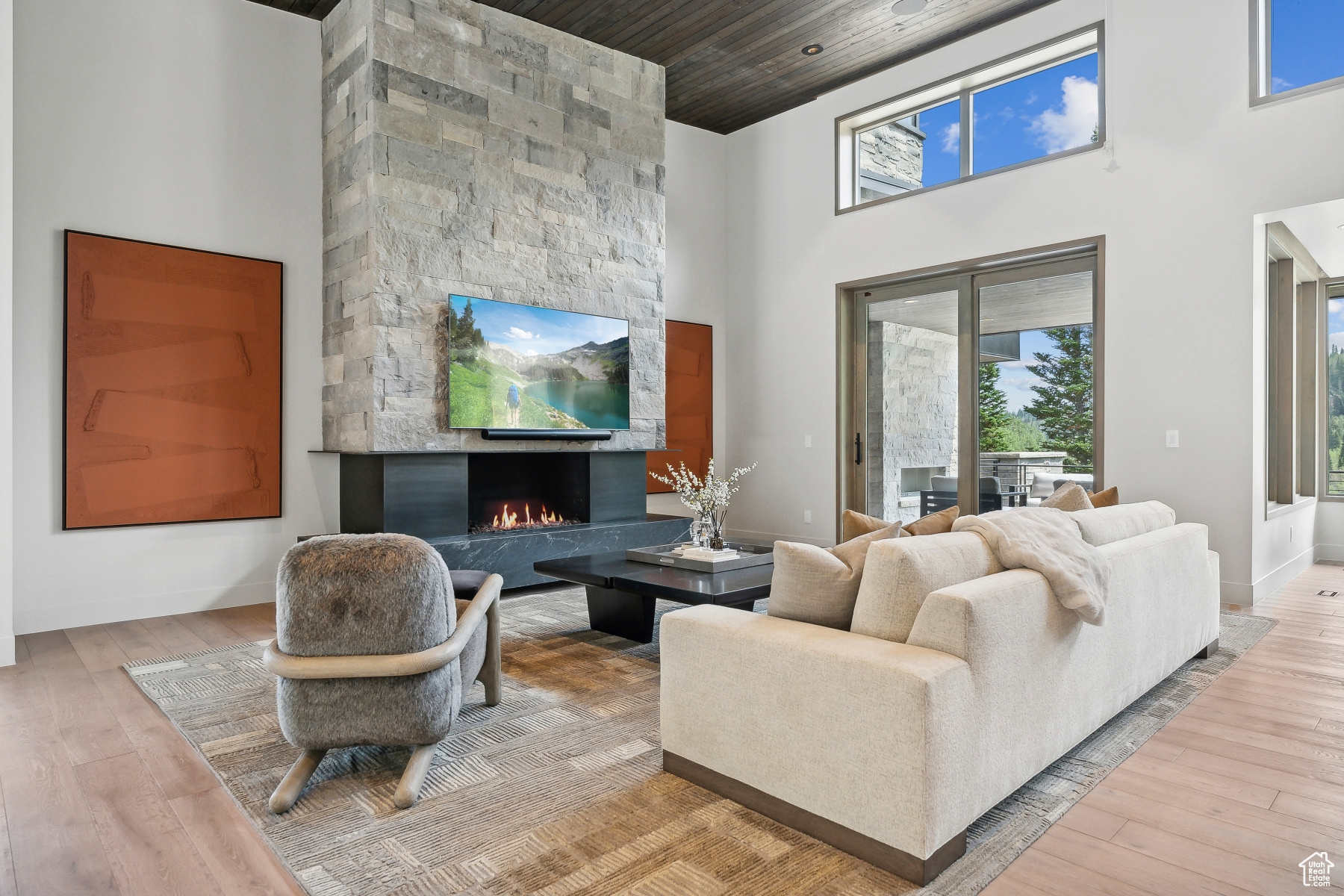 323 WHITE PINE CANYON RD