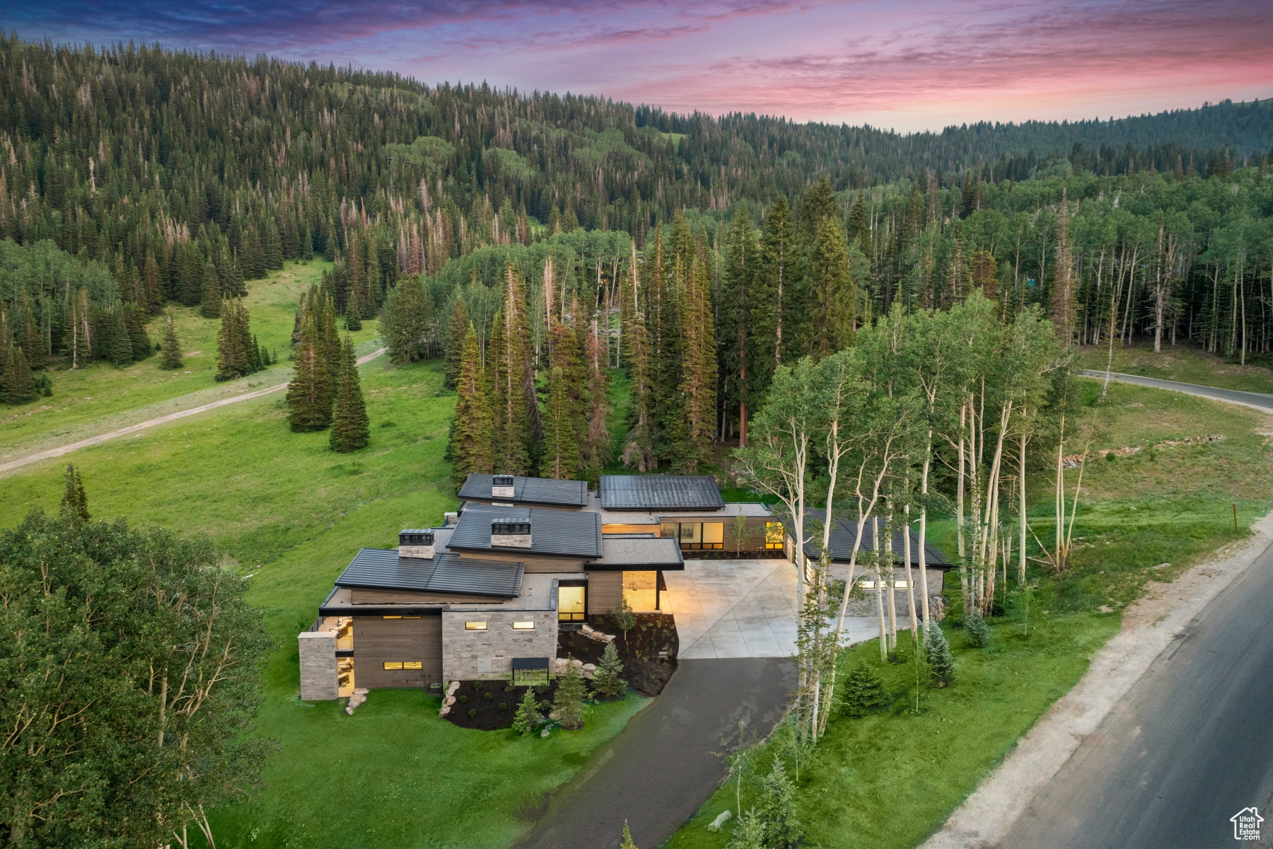 323 WHITE PINE CANYON RD