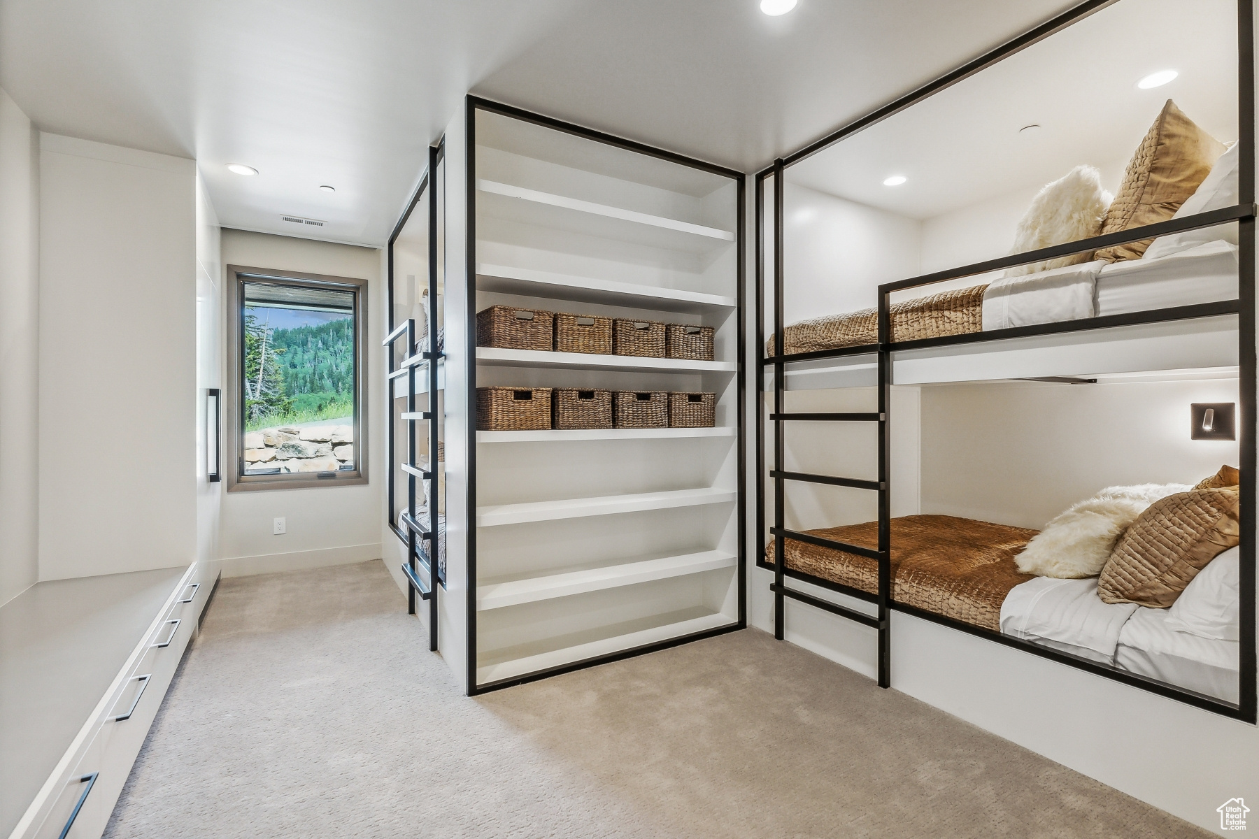 323 WHITE PINE CANYON RD