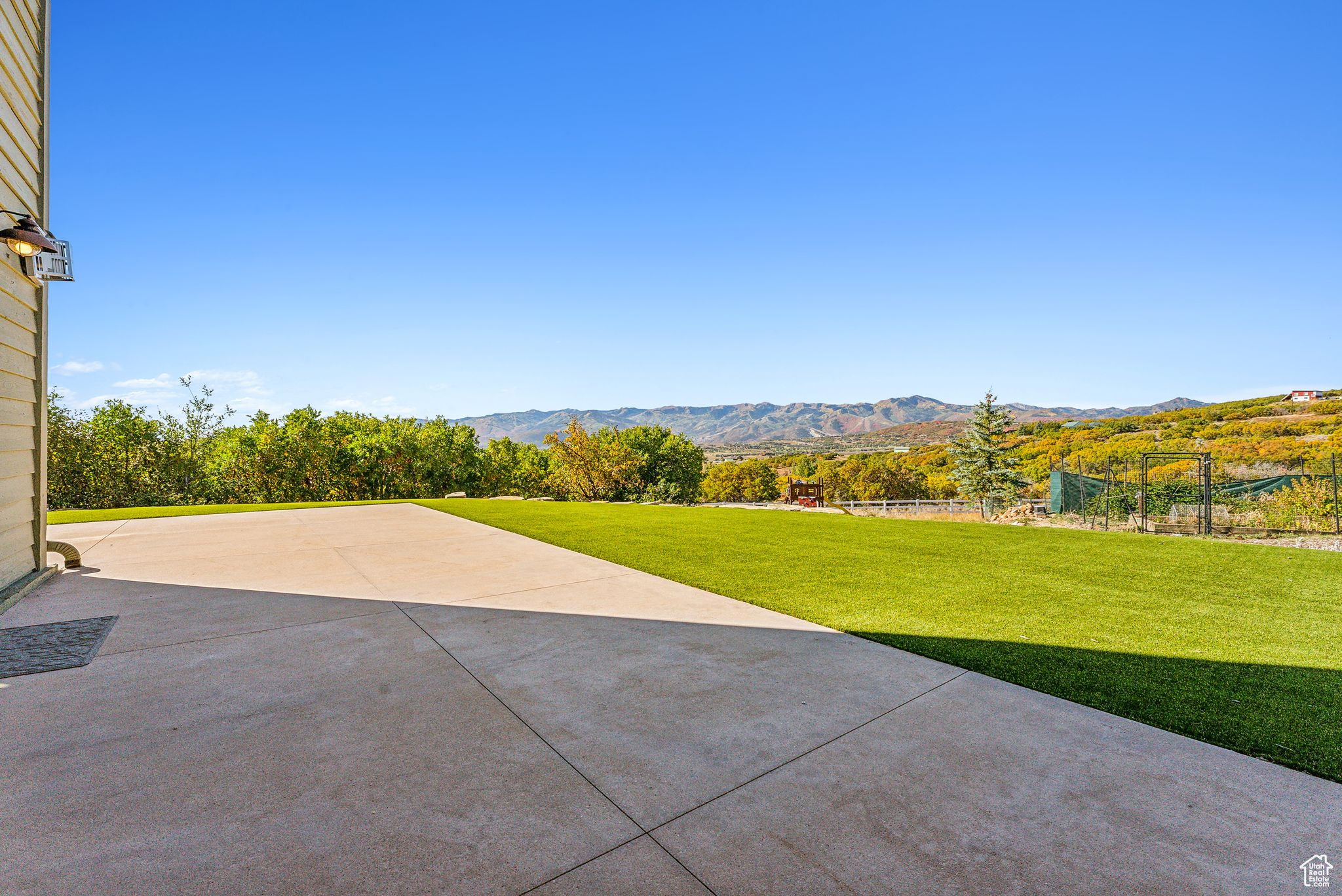 354 E ASPEN LN