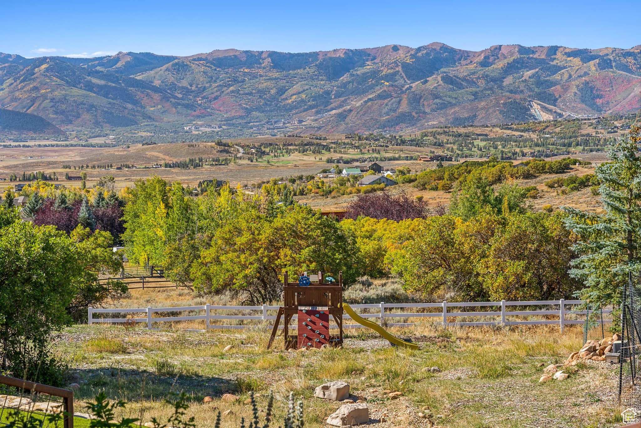 354 E ASPEN LN