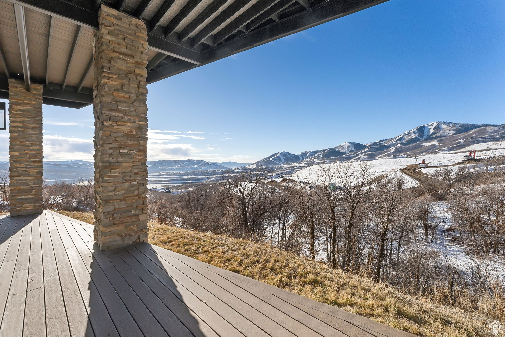 1307 W SKYRIDGE DR