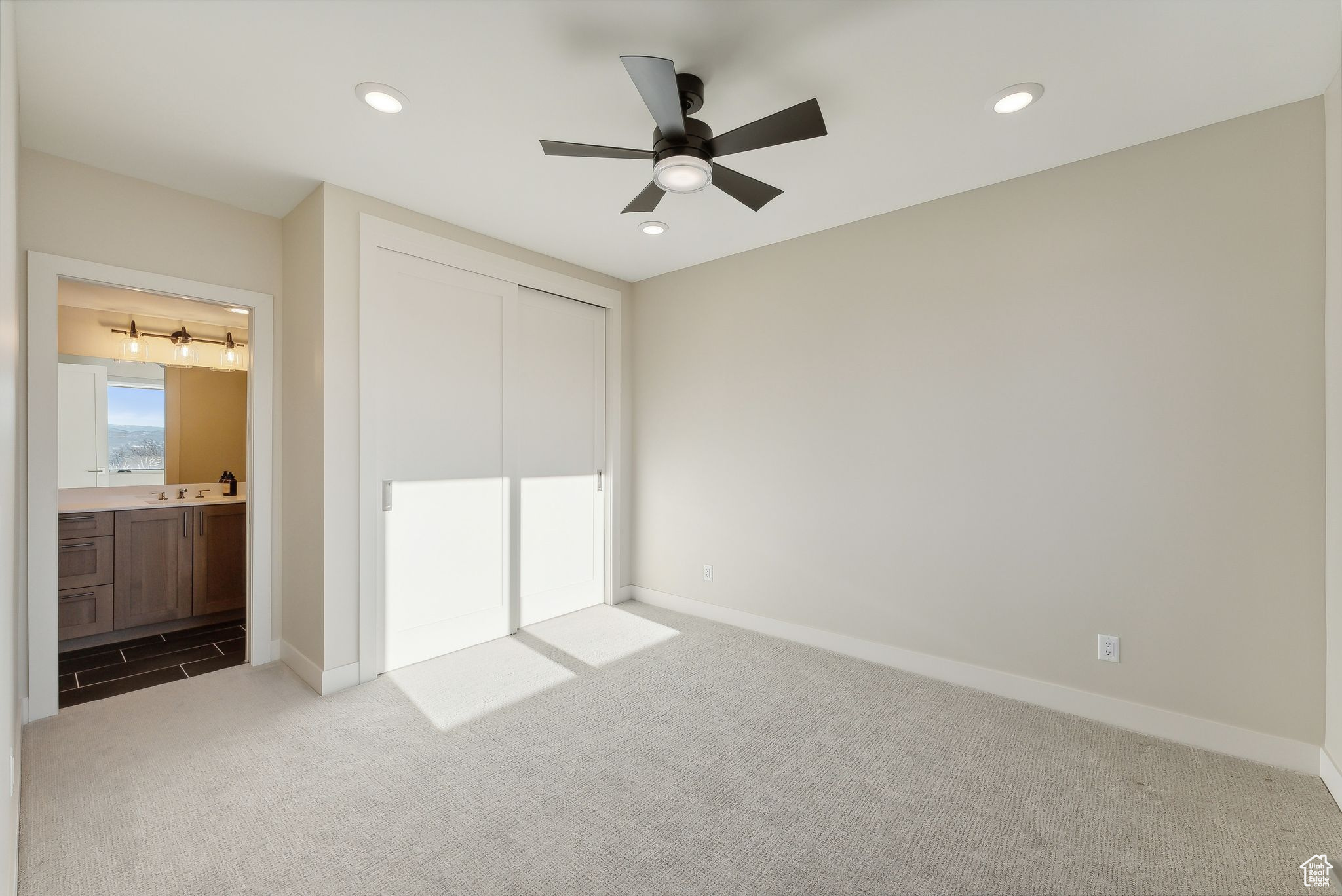 1307 W SKYRIDGE DR
