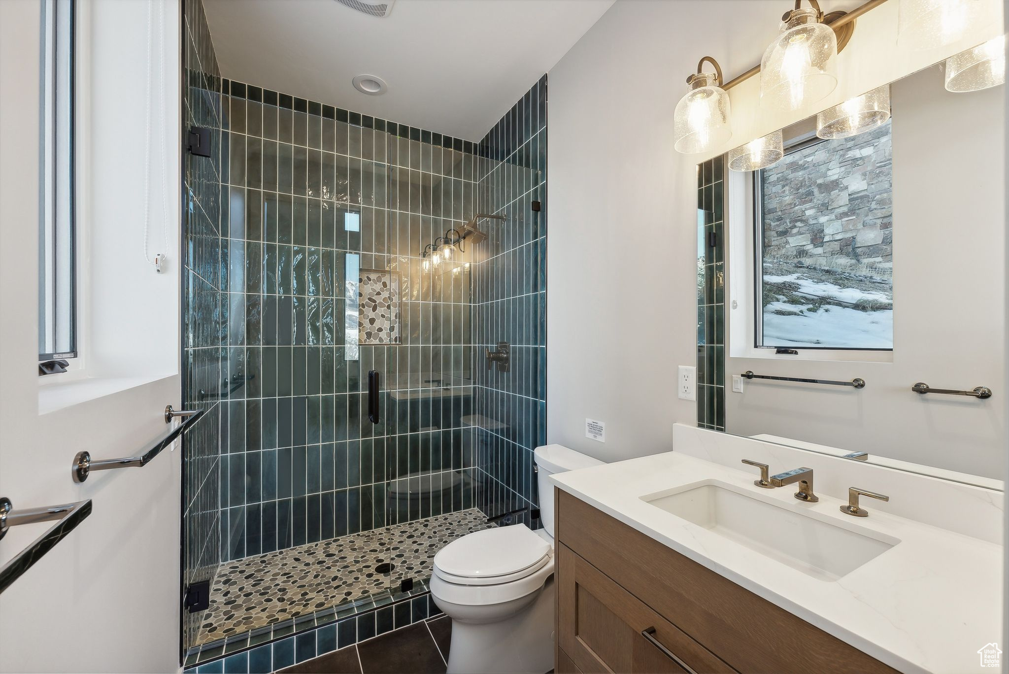 1307 W SKYRIDGE DR