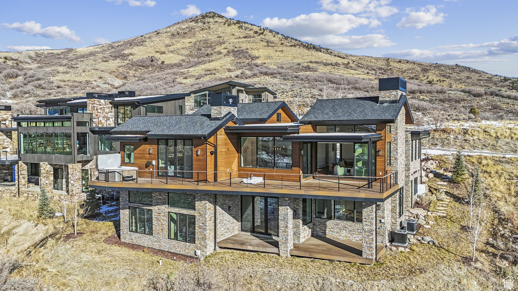 1307 W SKYRIDGE DR