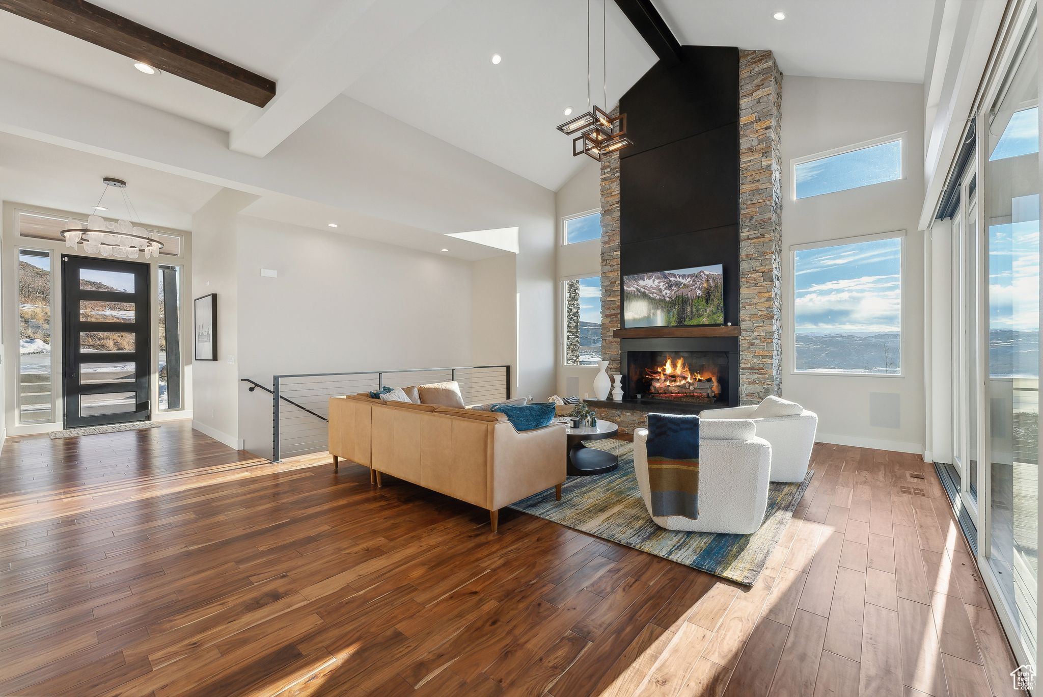 1307 W SKYRIDGE DR