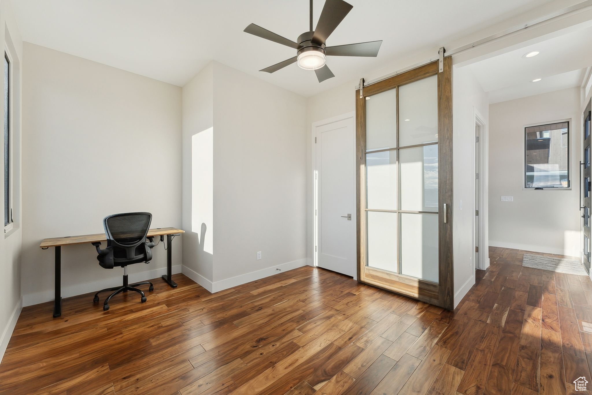 1307 W SKYRIDGE DR