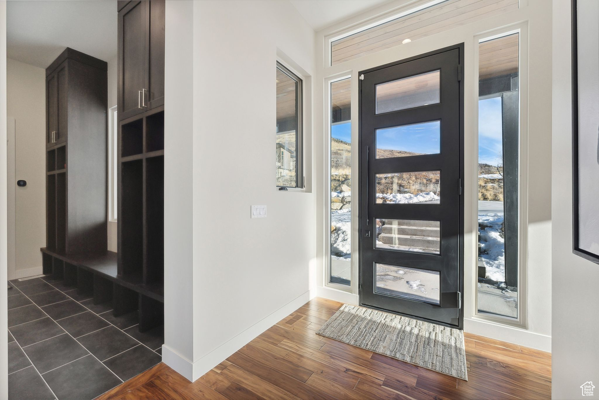 1307 W SKYRIDGE DR