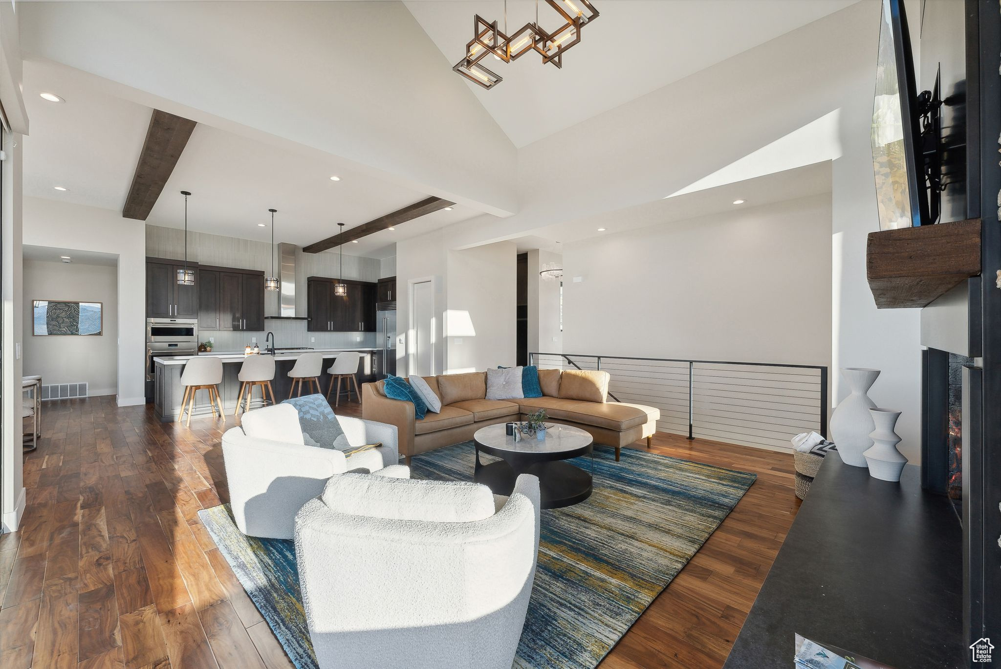 1307 W SKYRIDGE DR