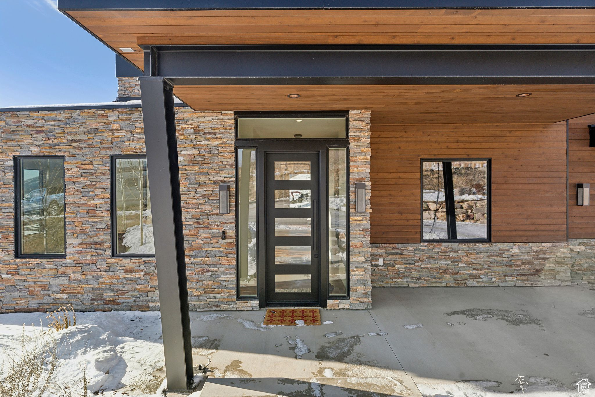 1307 W SKYRIDGE DR