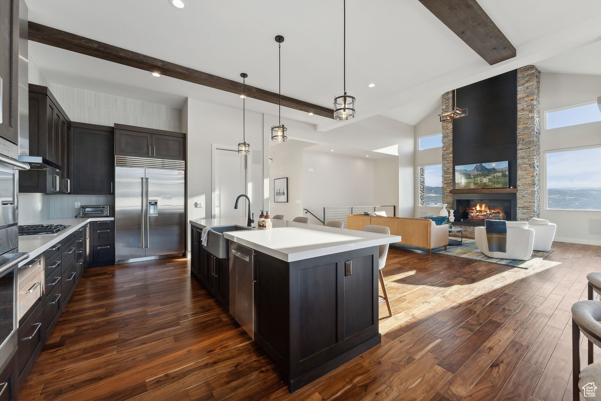 1307 W SKYRIDGE DR