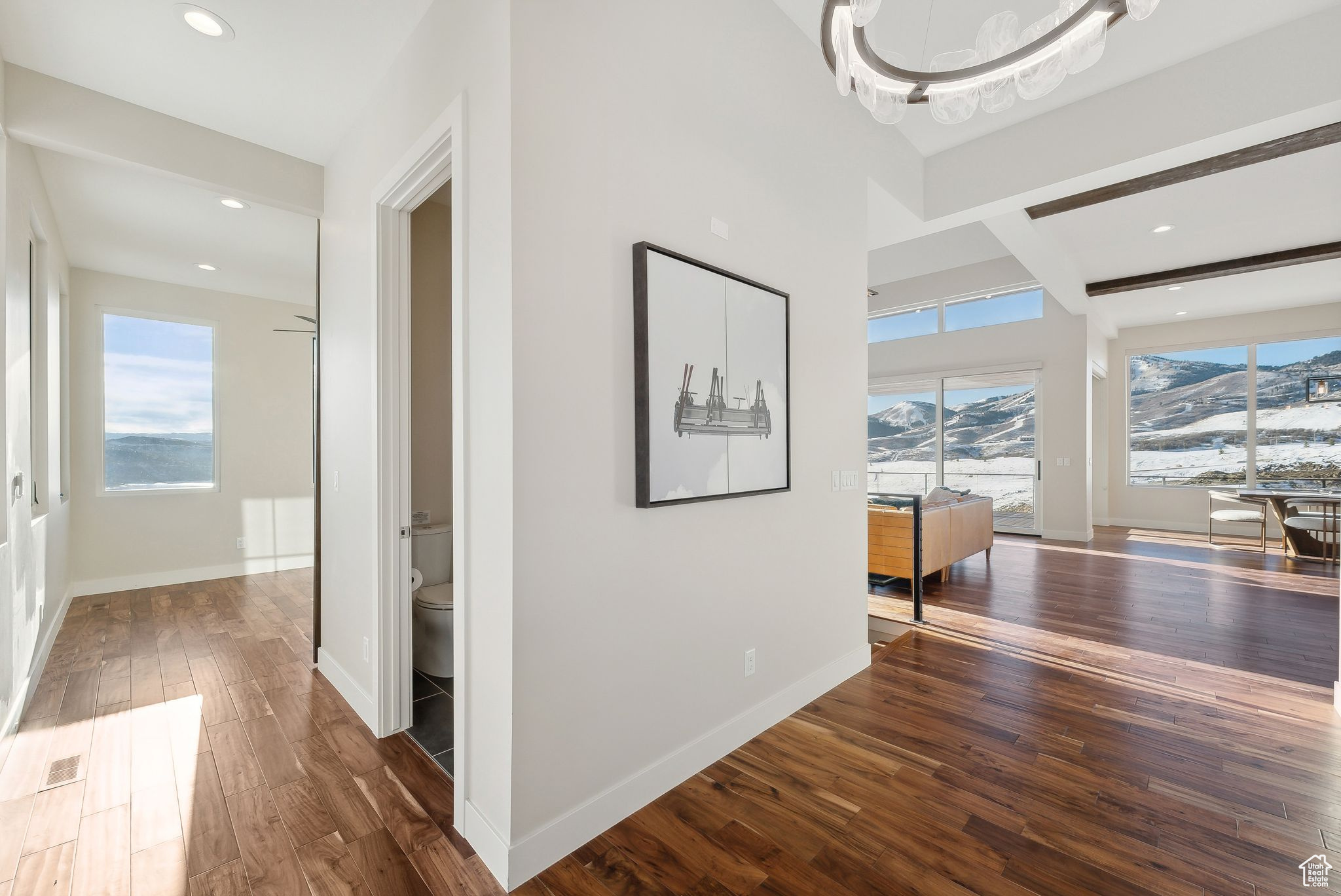 1307 W SKYRIDGE DR