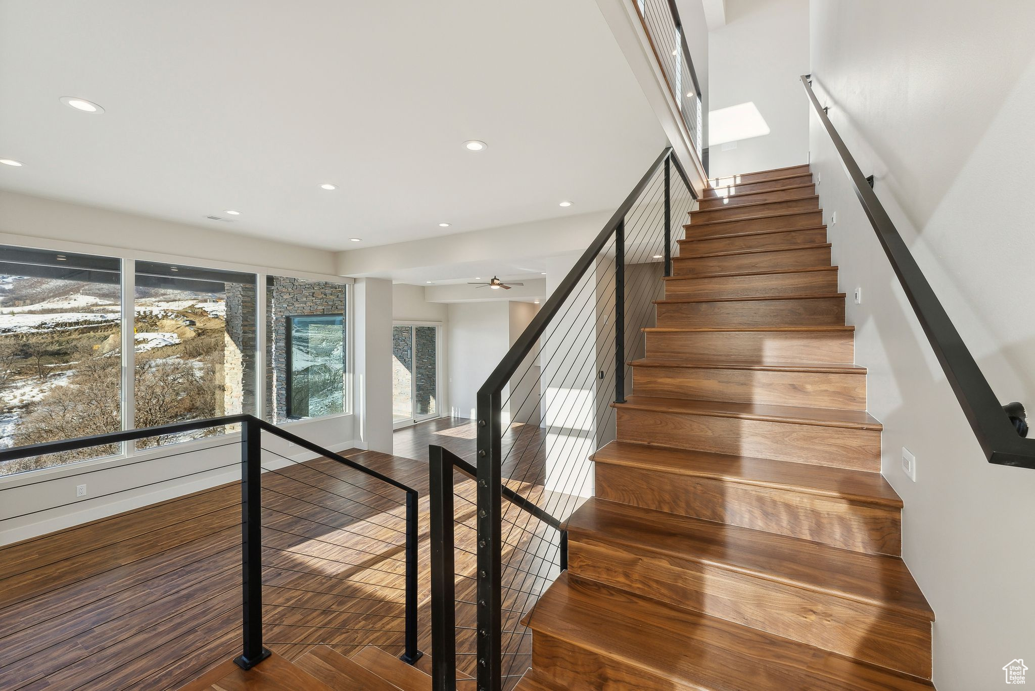1307 W SKYRIDGE DR