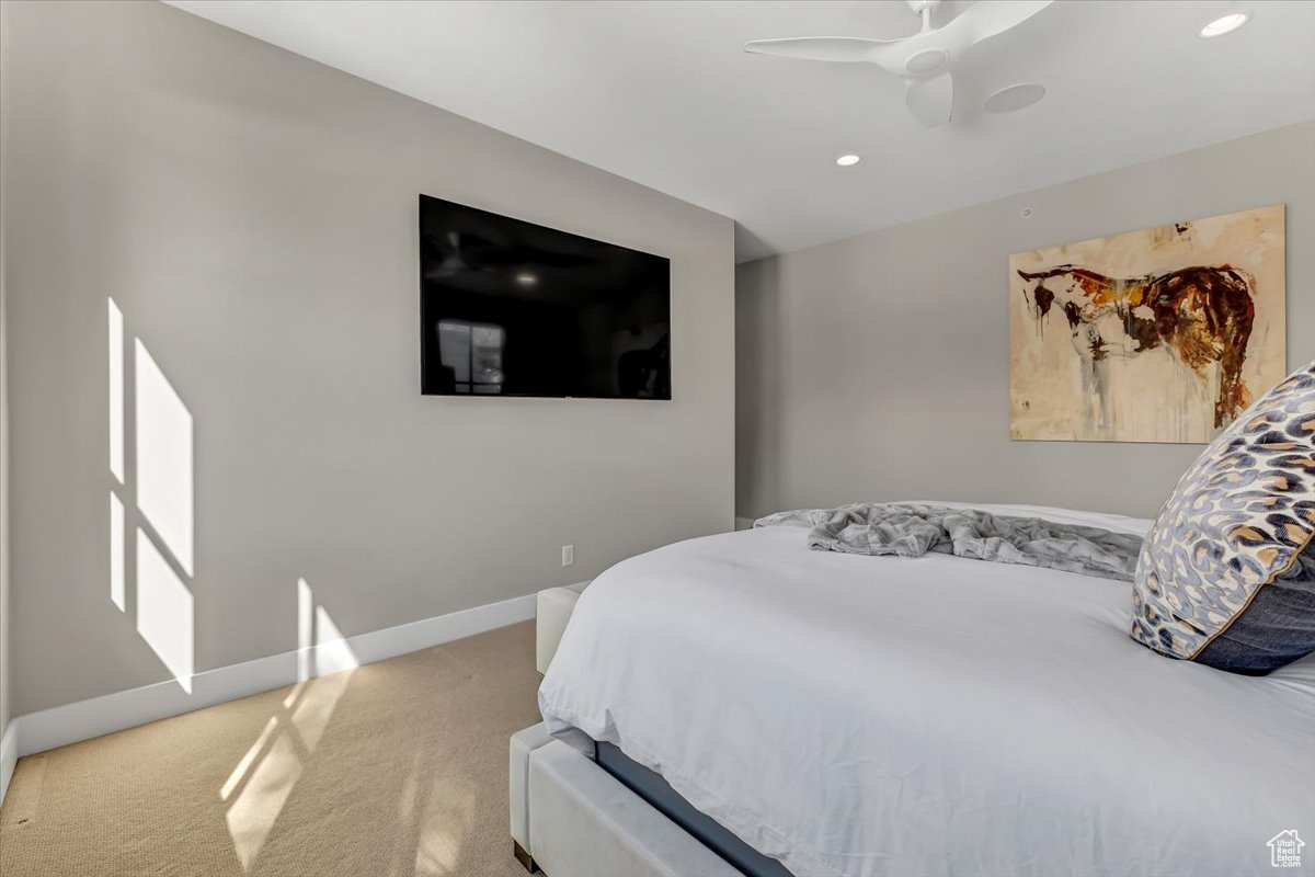 1280 PARK AVE #B