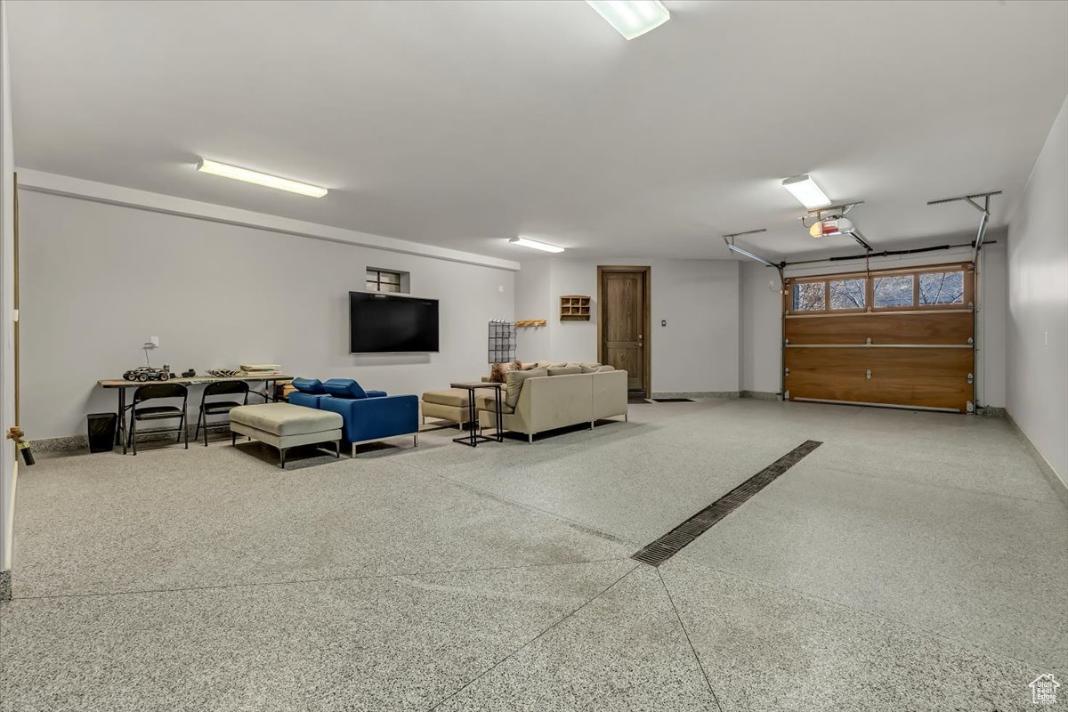 1280 PARK AVE #B