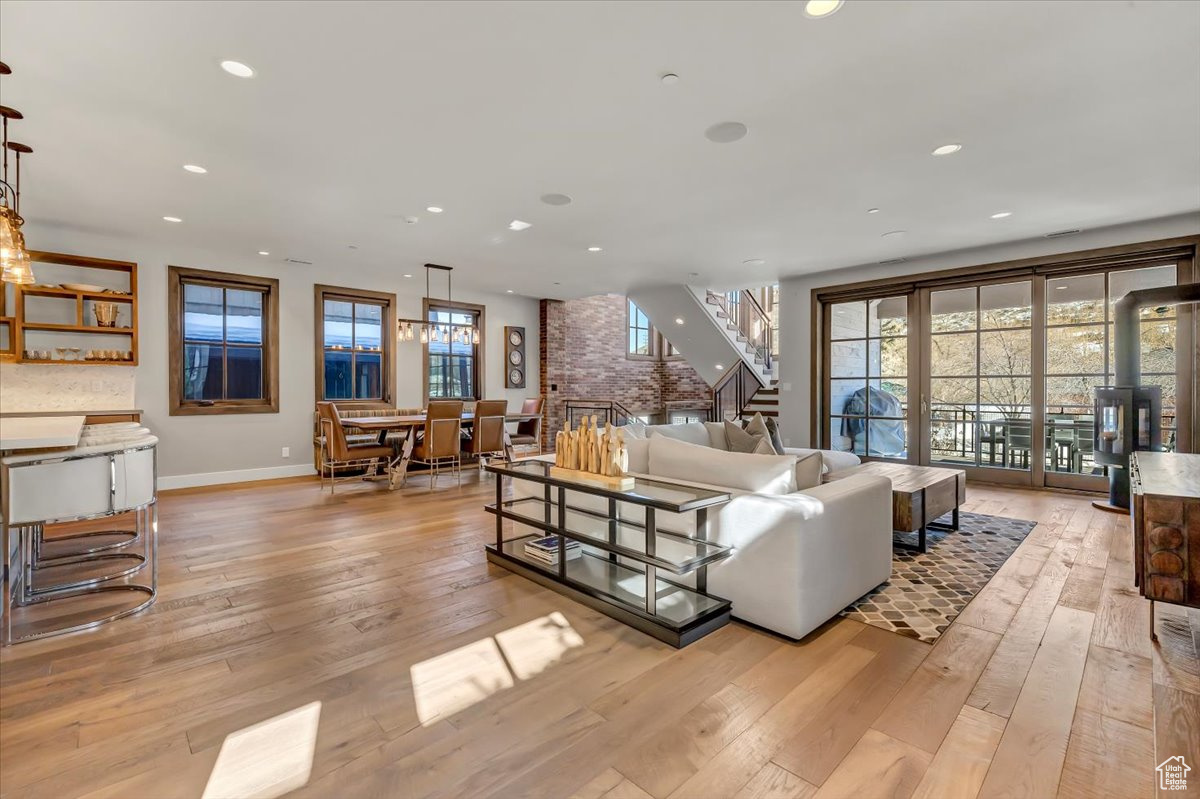 1280 PARK AVE #B