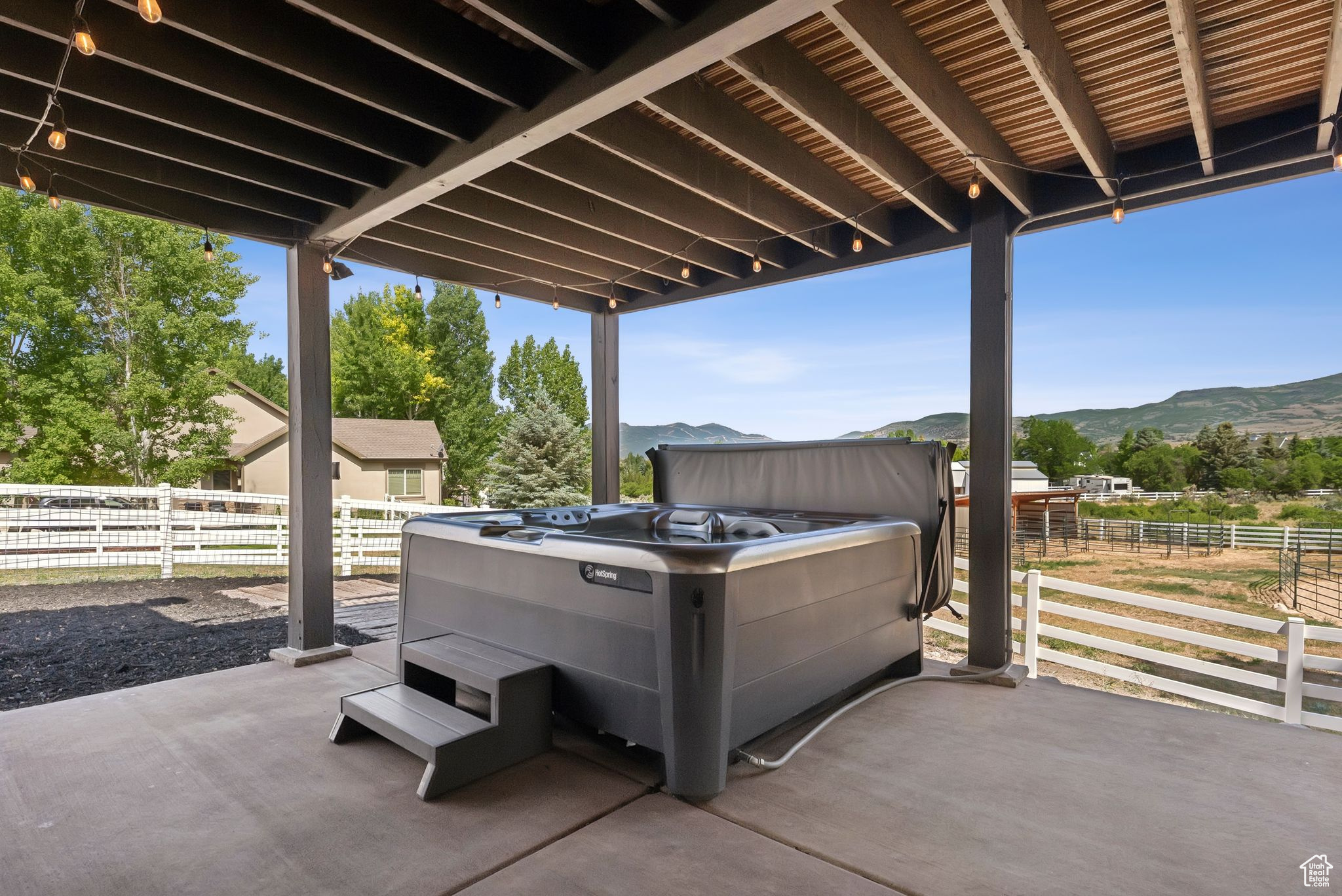 4555 PALOMINO DR