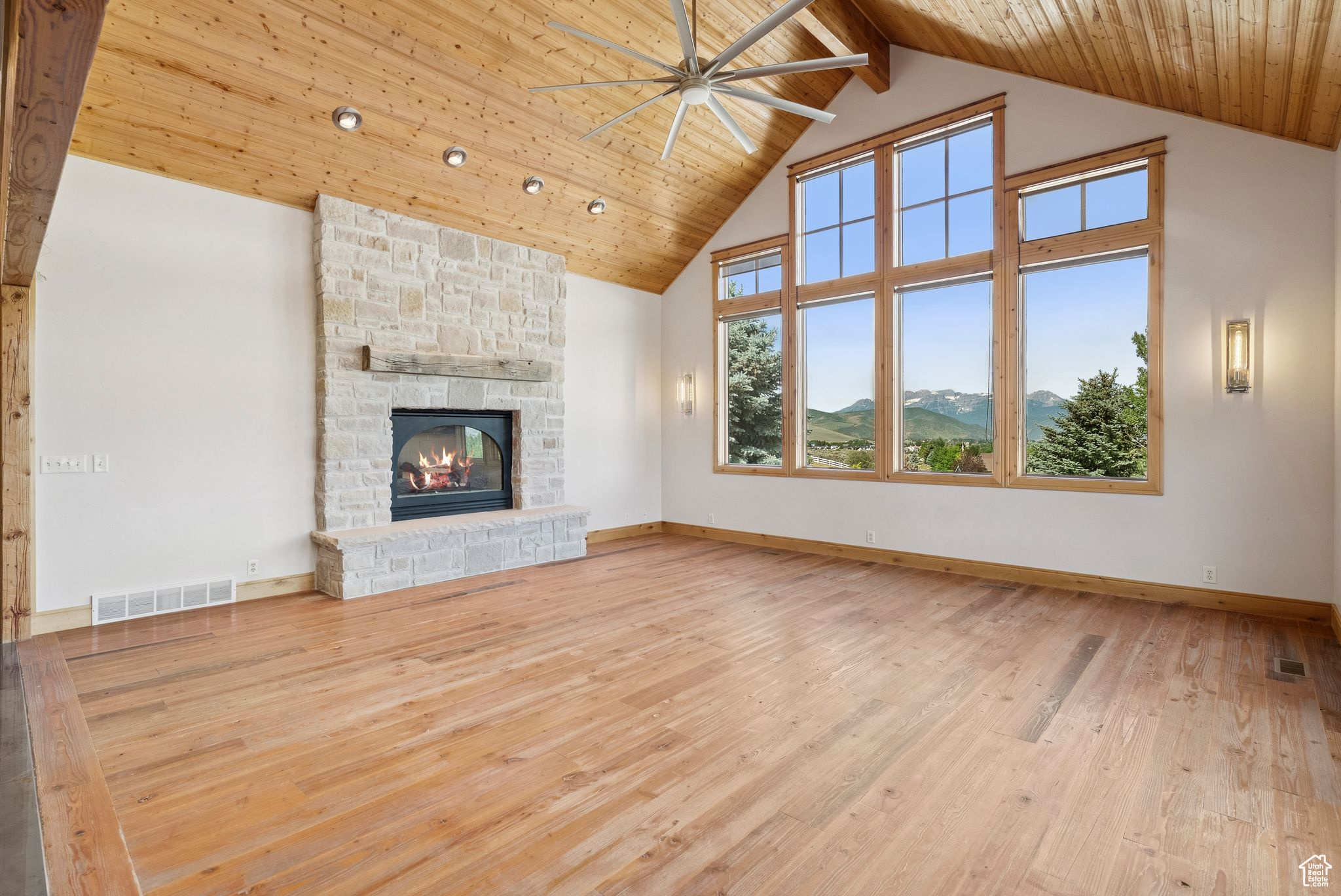 4555 PALOMINO DR