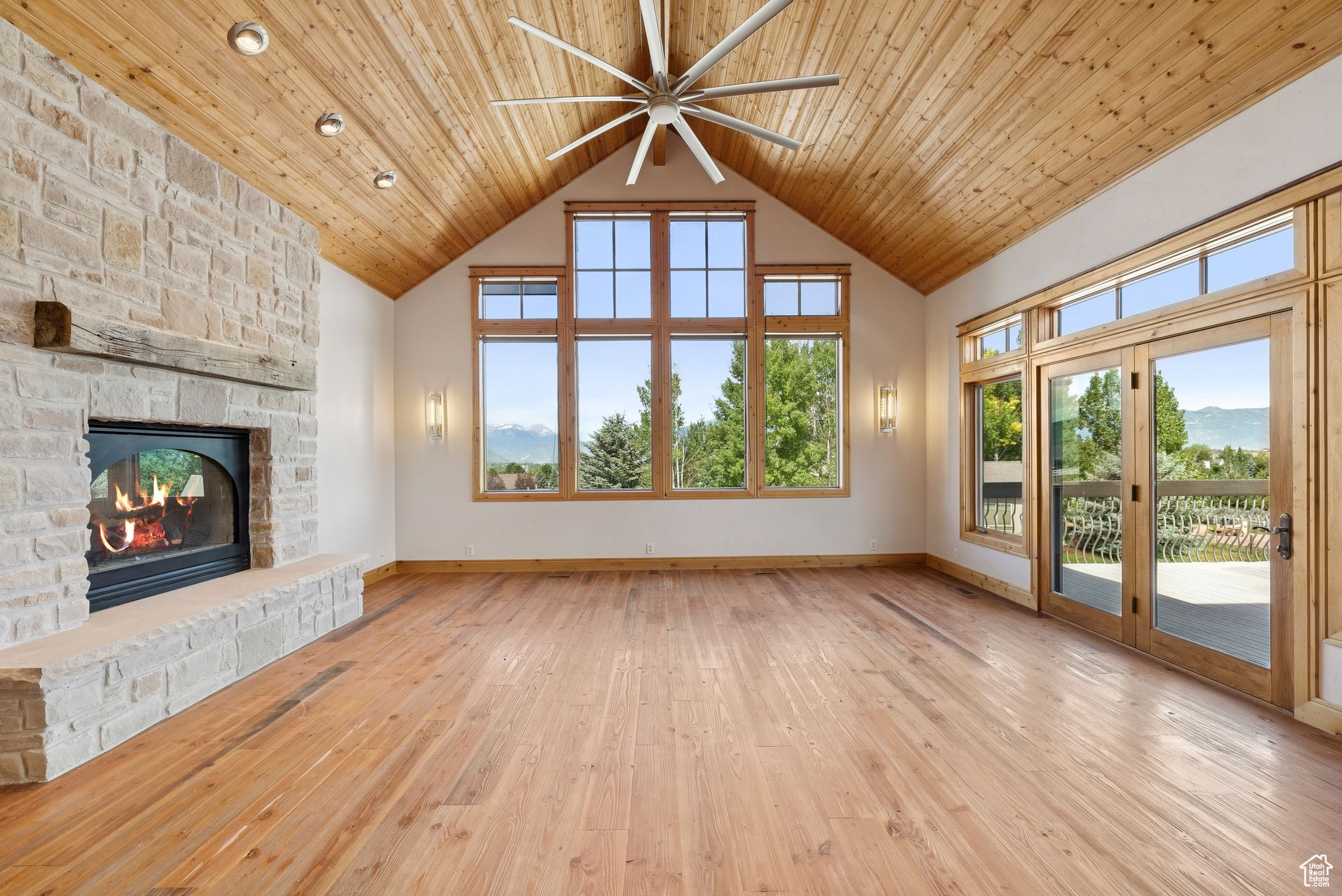 4555 PALOMINO DR