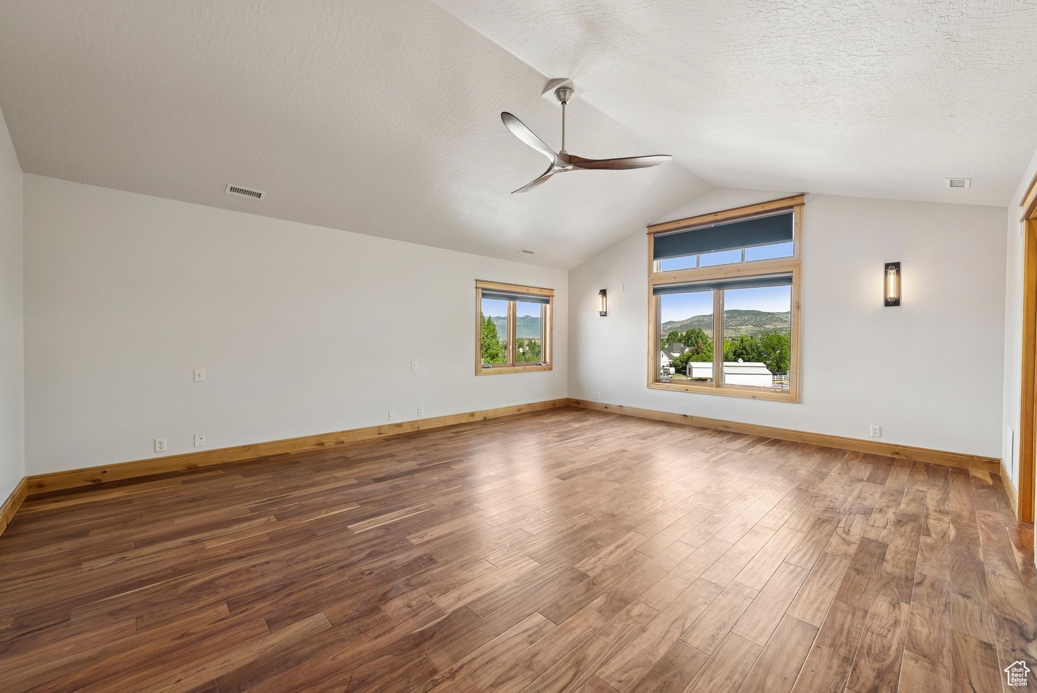 4555 PALOMINO DR