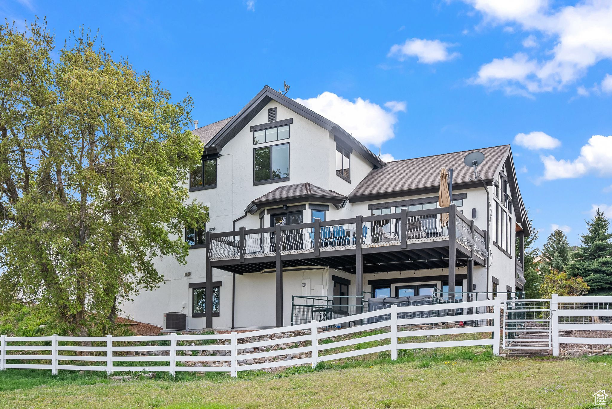 4555 PALOMINO DR