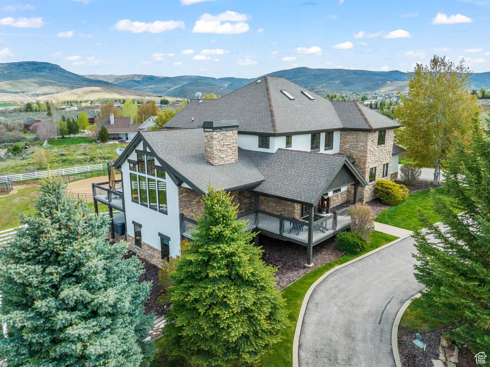 4555 PALOMINO DR