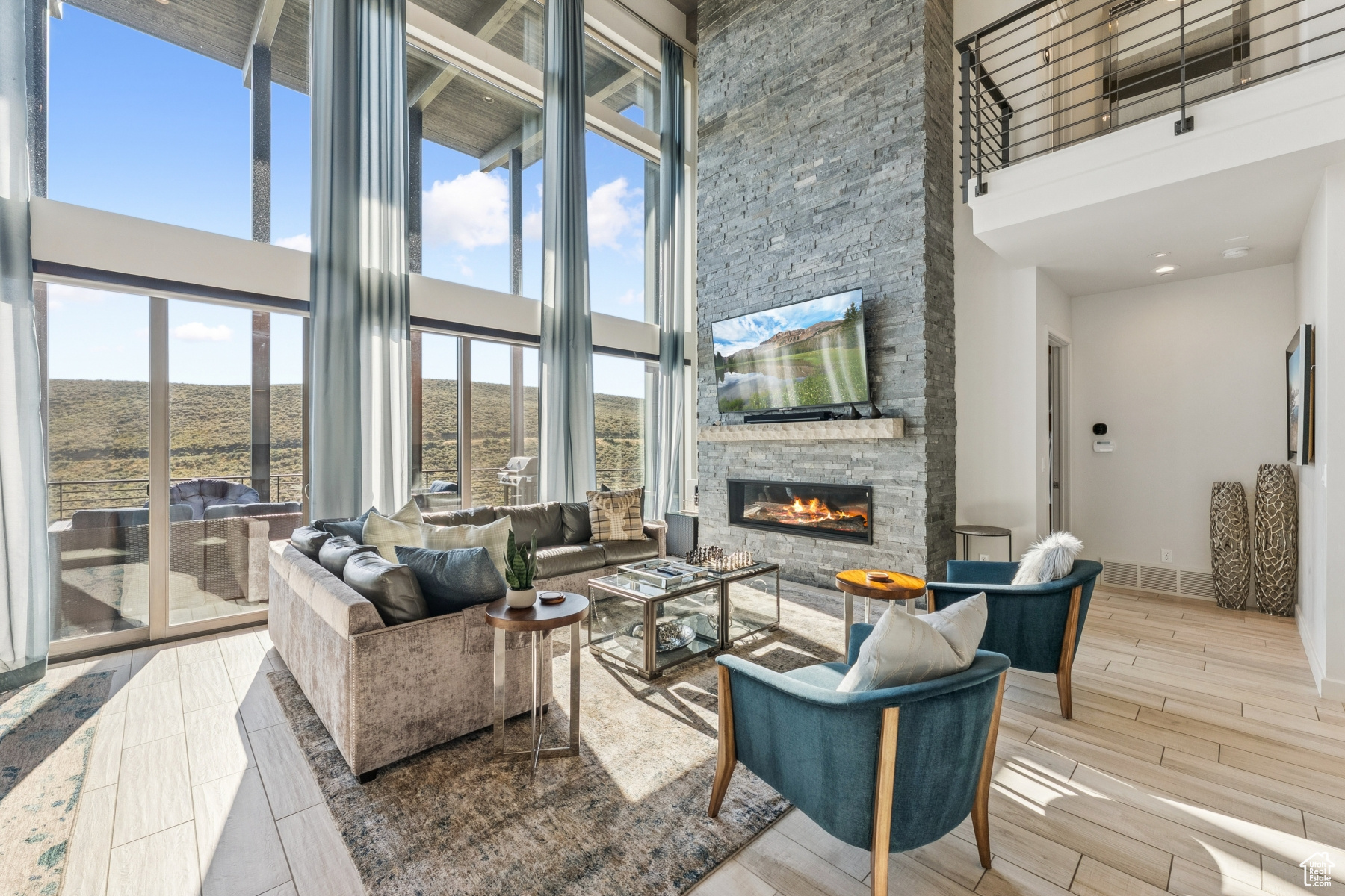 6458 GOLDEN BEAR LOOP