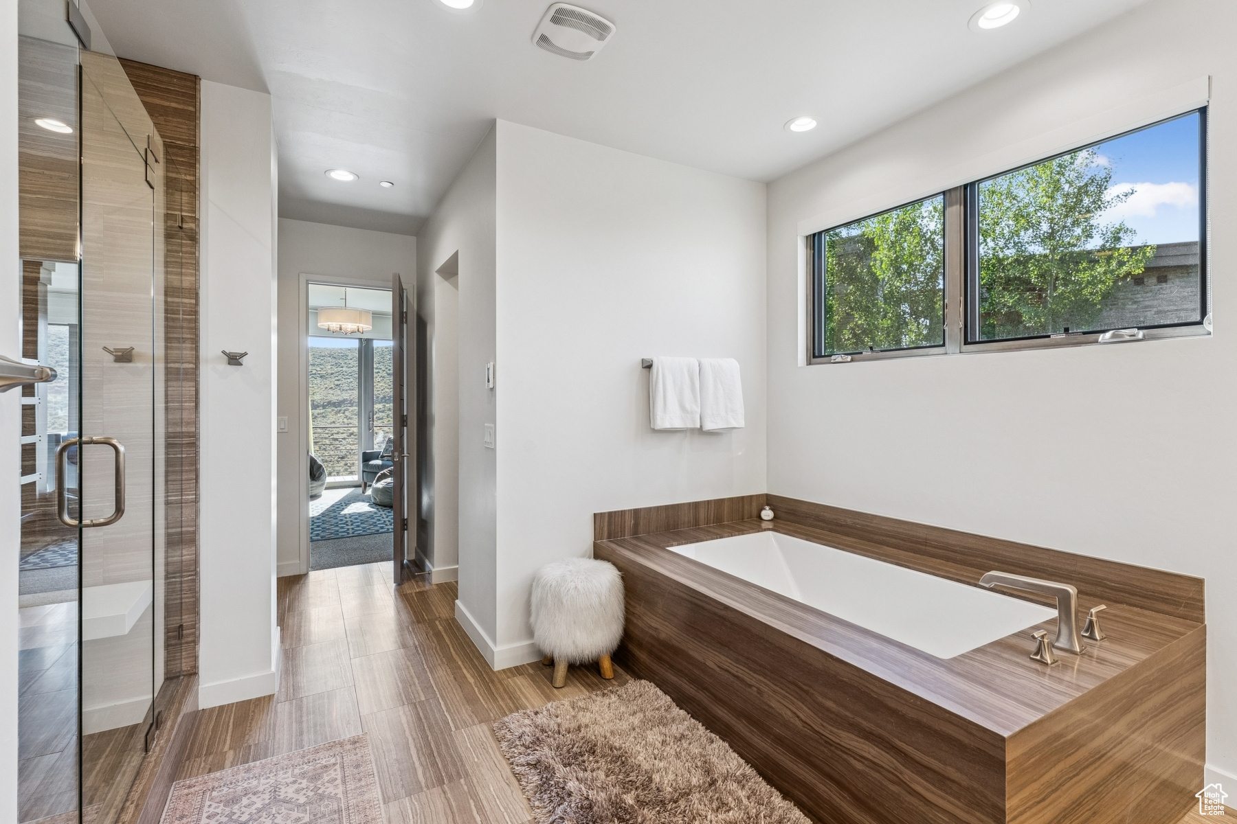 6458 GOLDEN BEAR LOOP