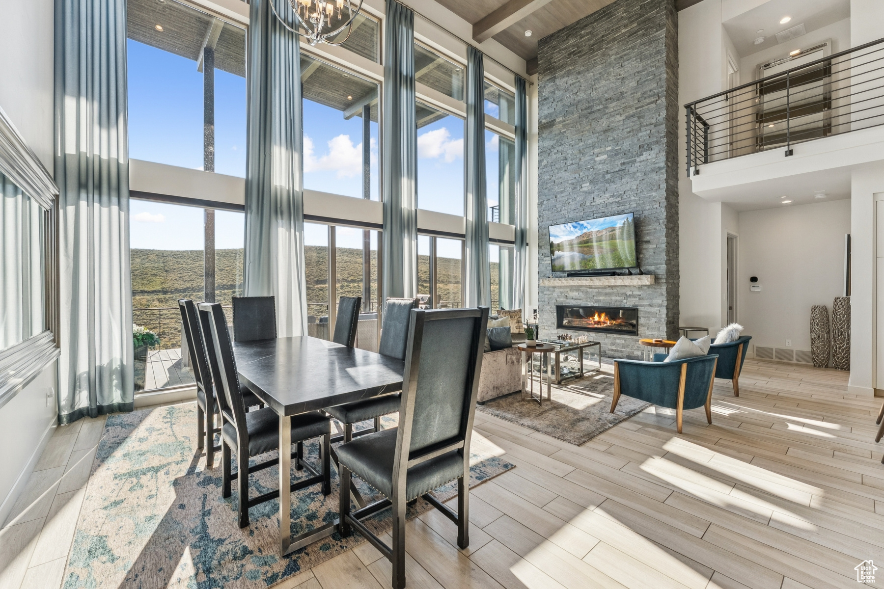 6458 GOLDEN BEAR LOOP