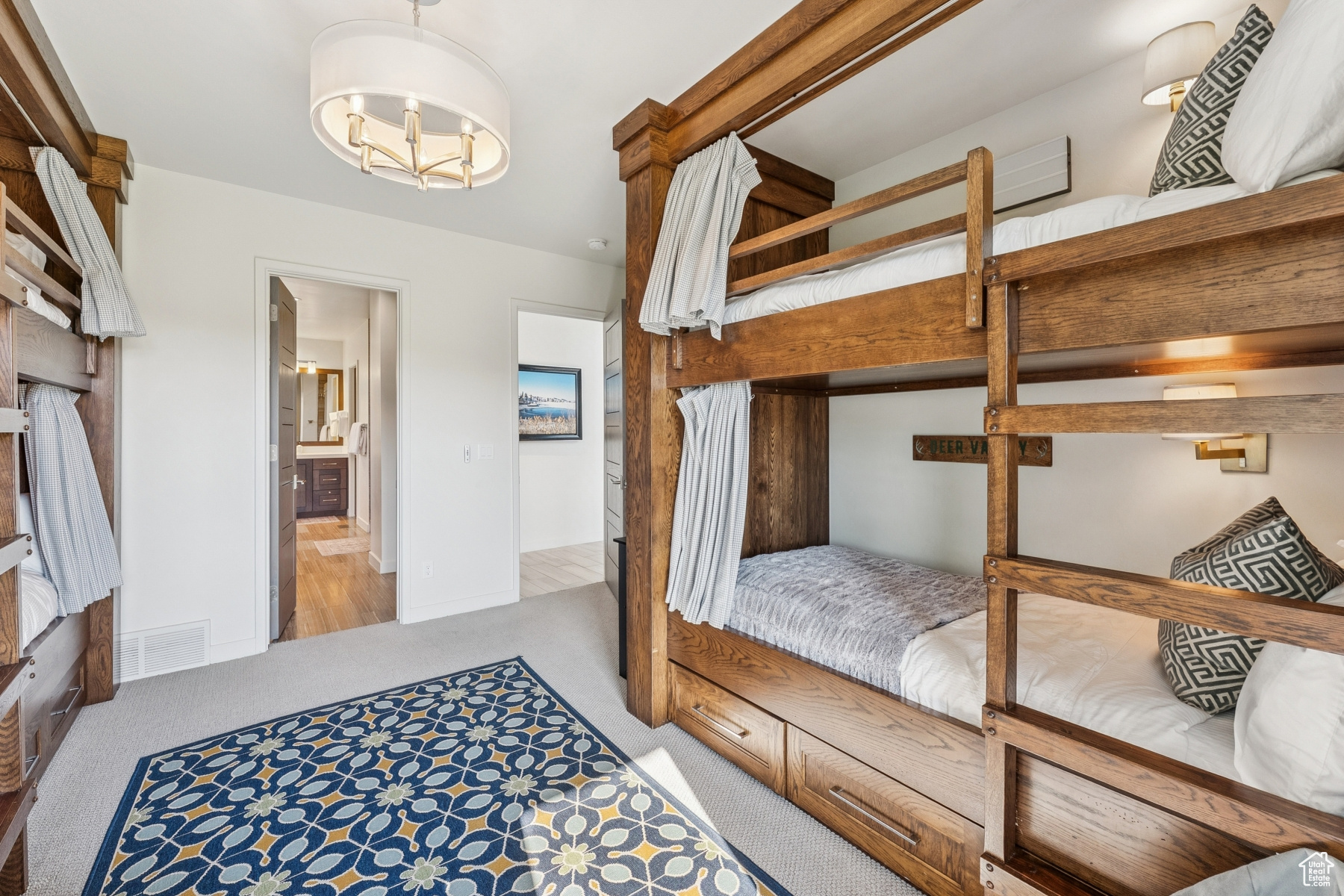 6458 GOLDEN BEAR LOOP