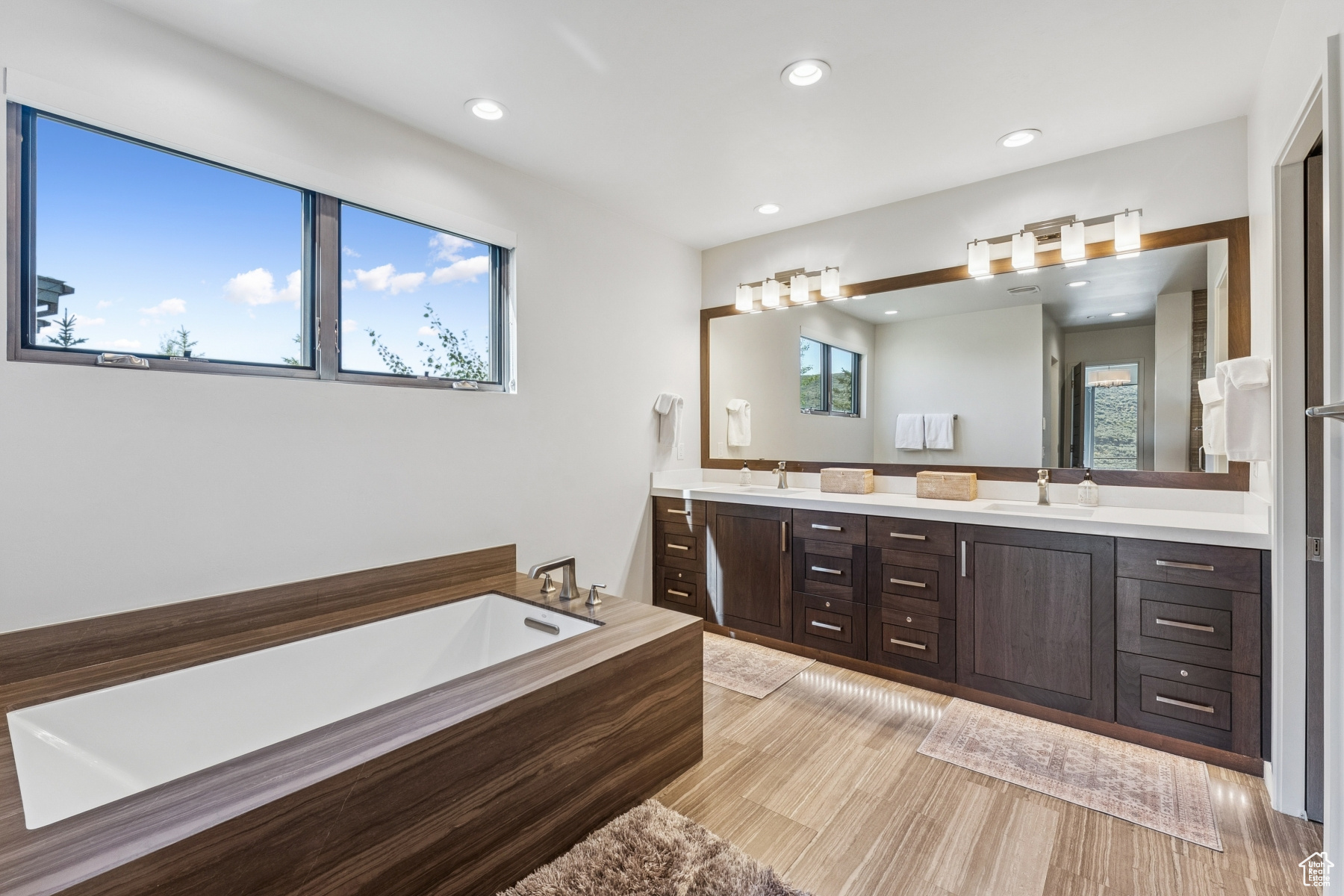 6458 GOLDEN BEAR LOOP