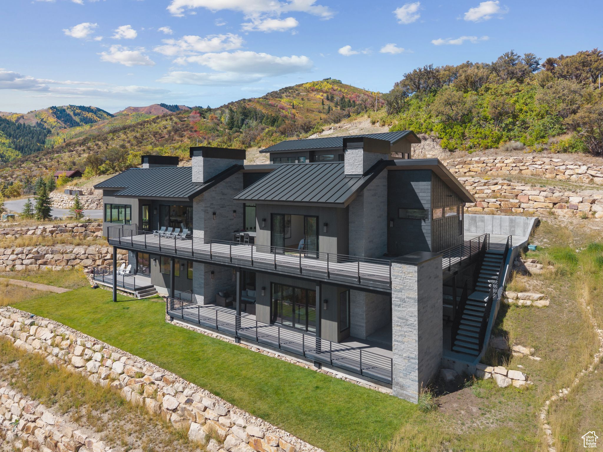 2740 BEAR HOLLOW DR