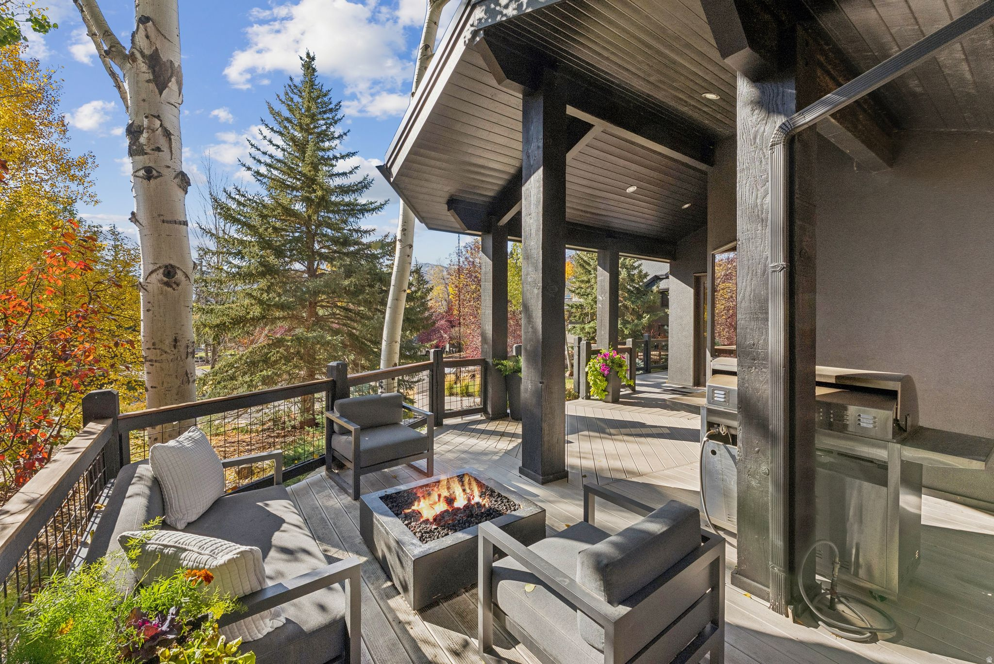 3065 OAK RIM LN