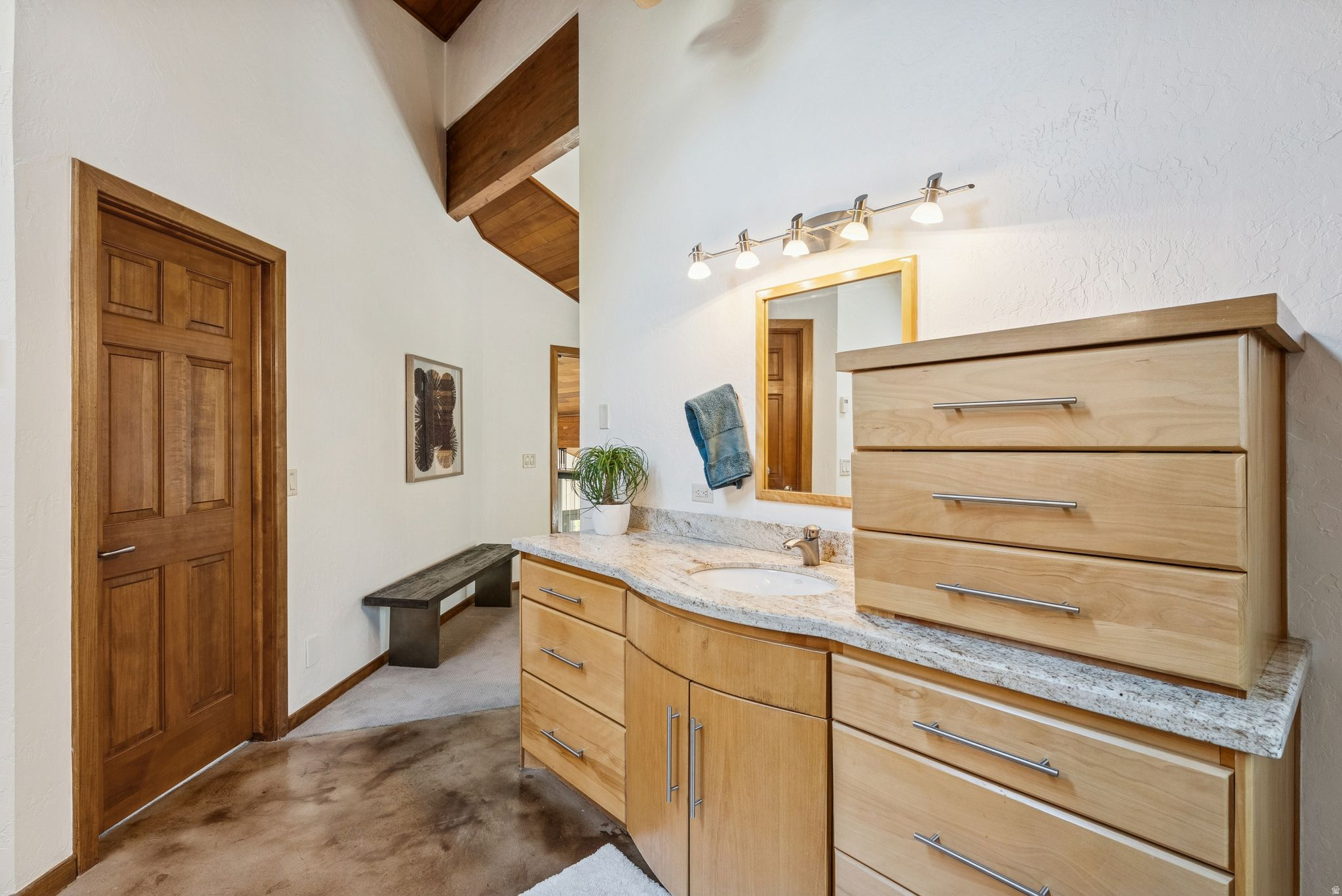 3065 OAK RIM LN