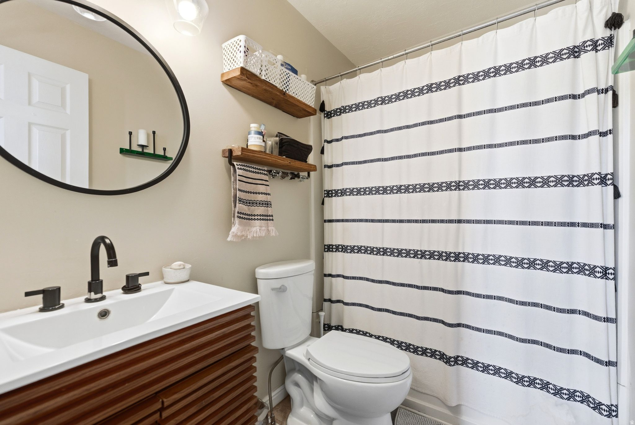 515 INVERNESS LN #207