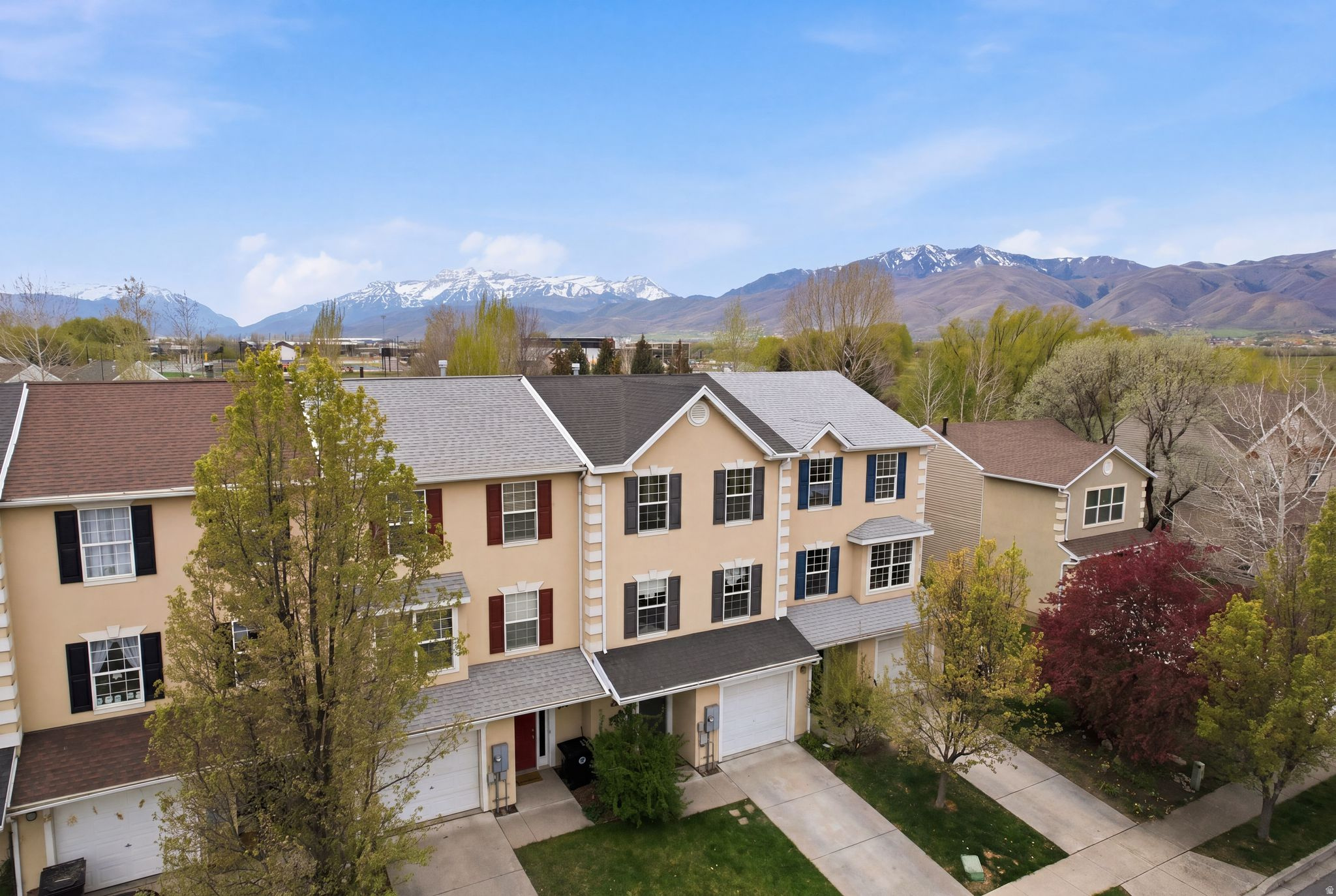 515 INVERNESS LN #207