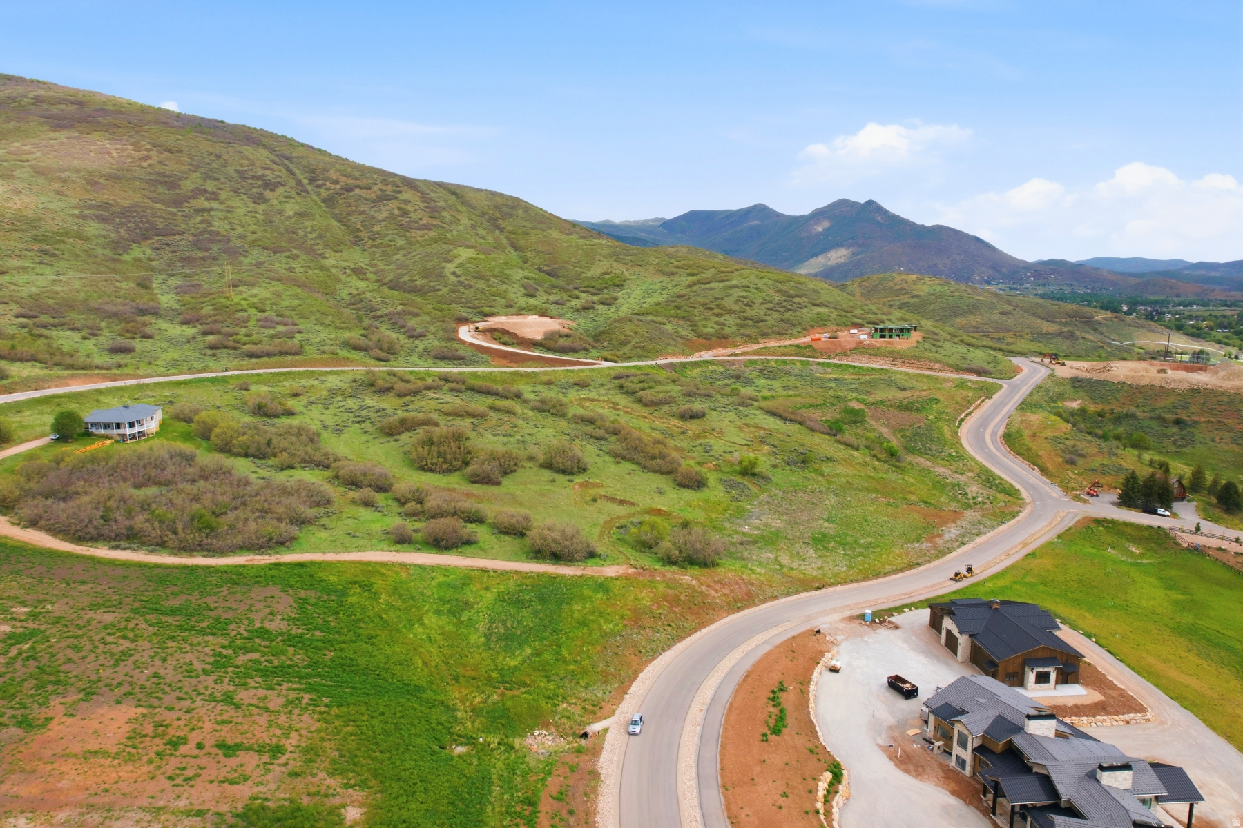 HIGHLANDS DR