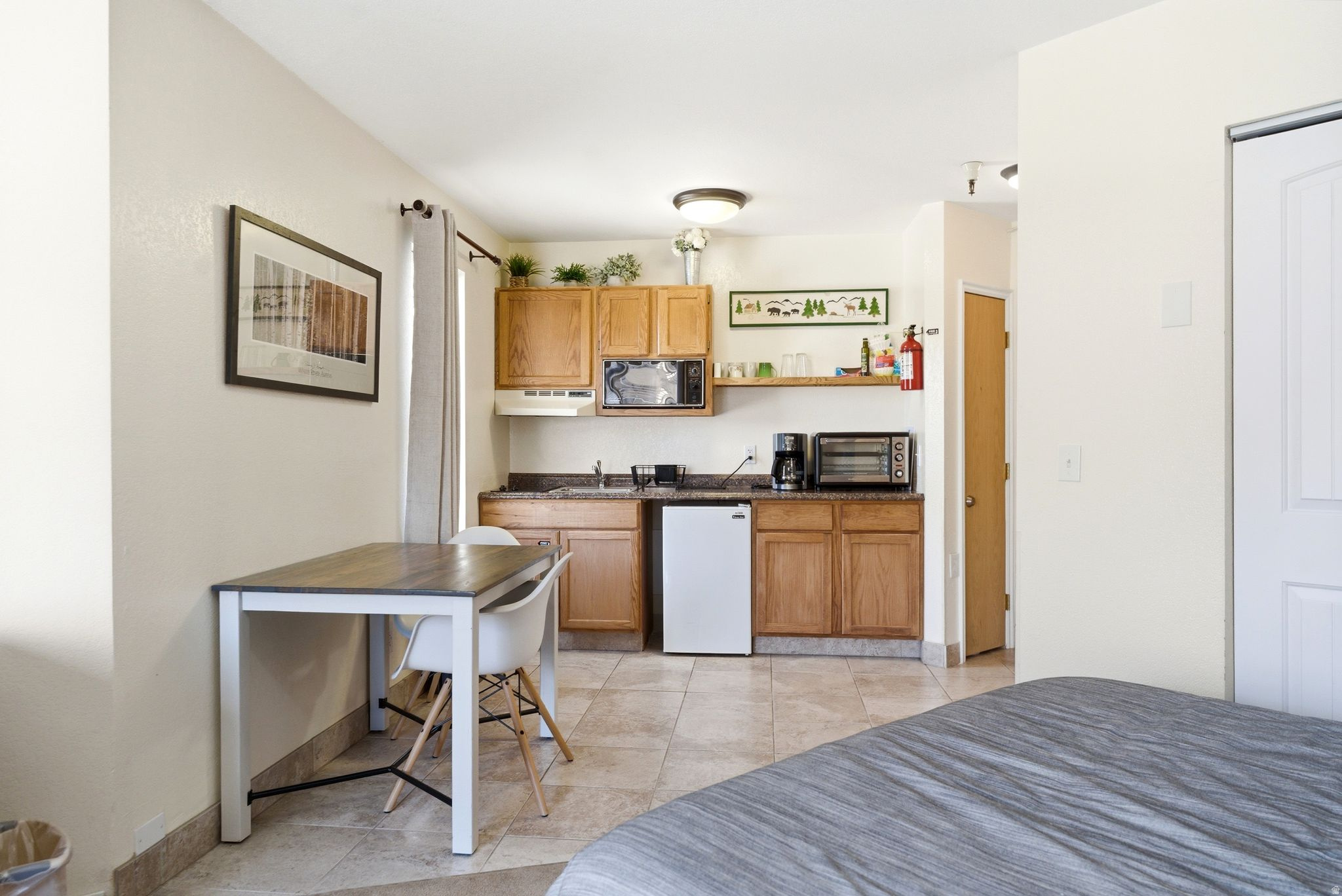 1940 PROSPECTOR AVE #331