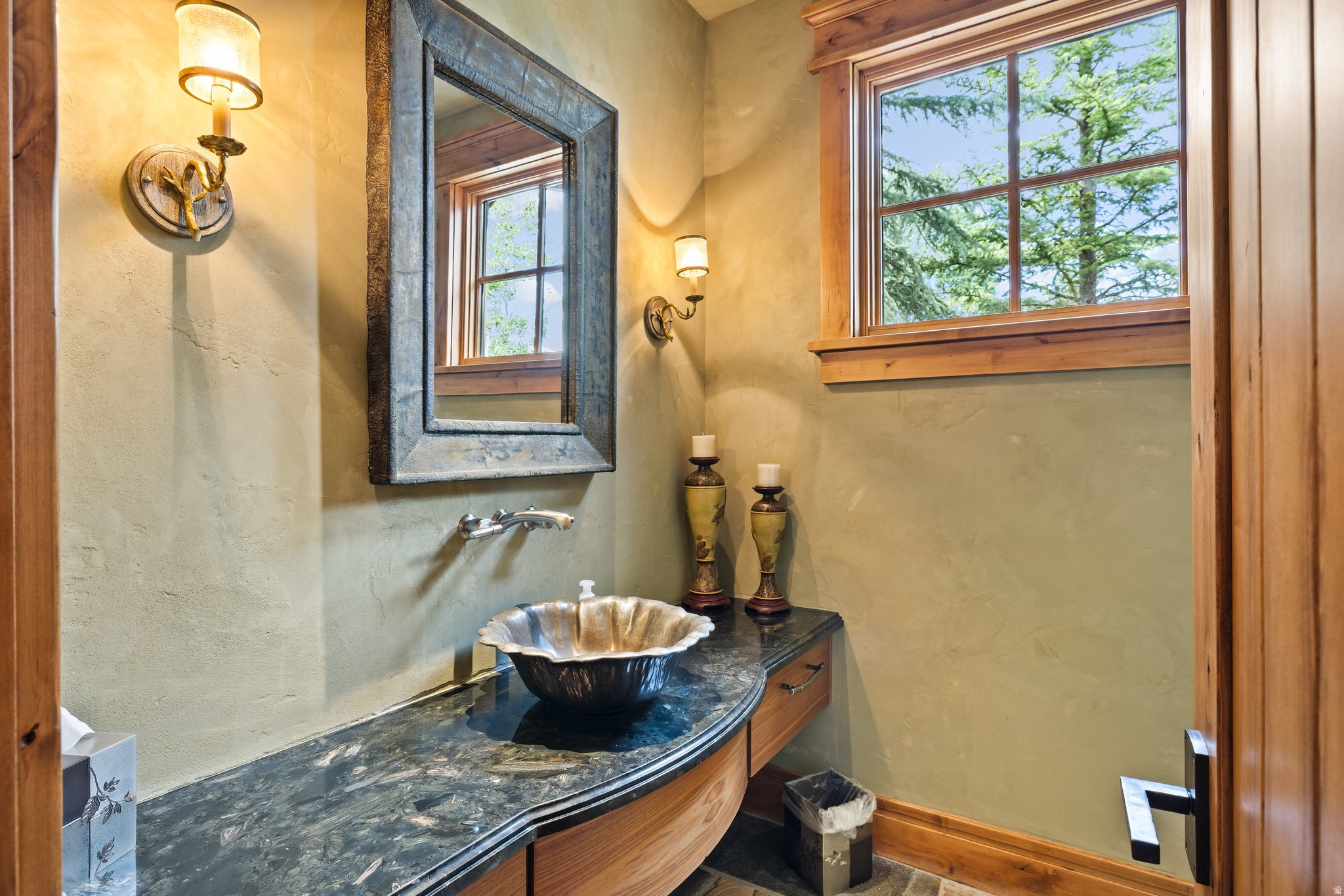 35 WHITE PINE CANYON RD