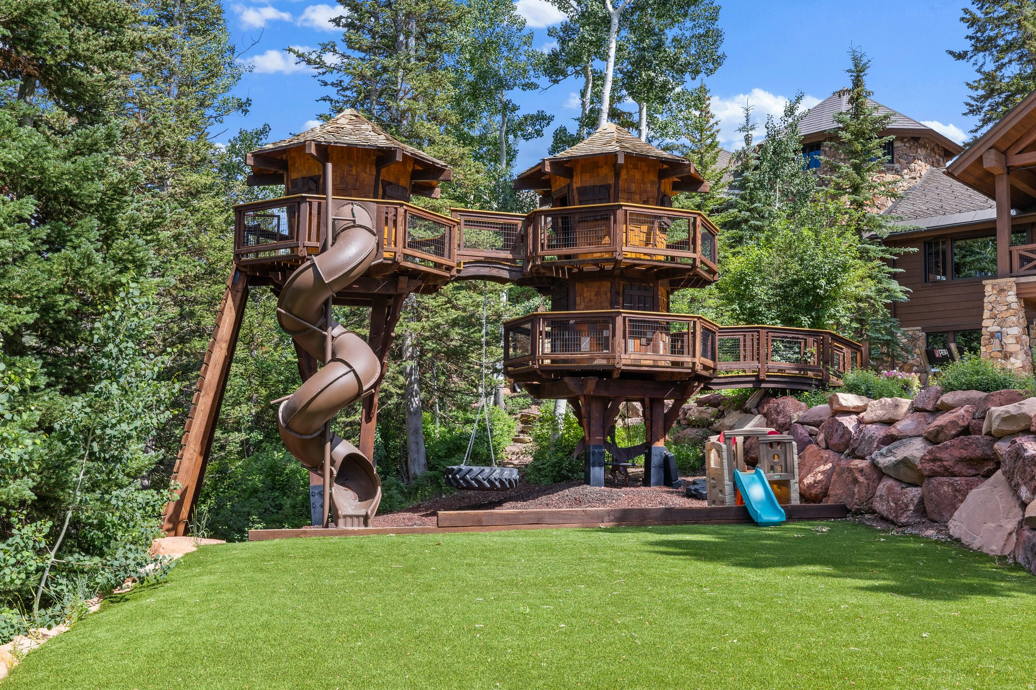 35 WHITE PINE CANYON RD