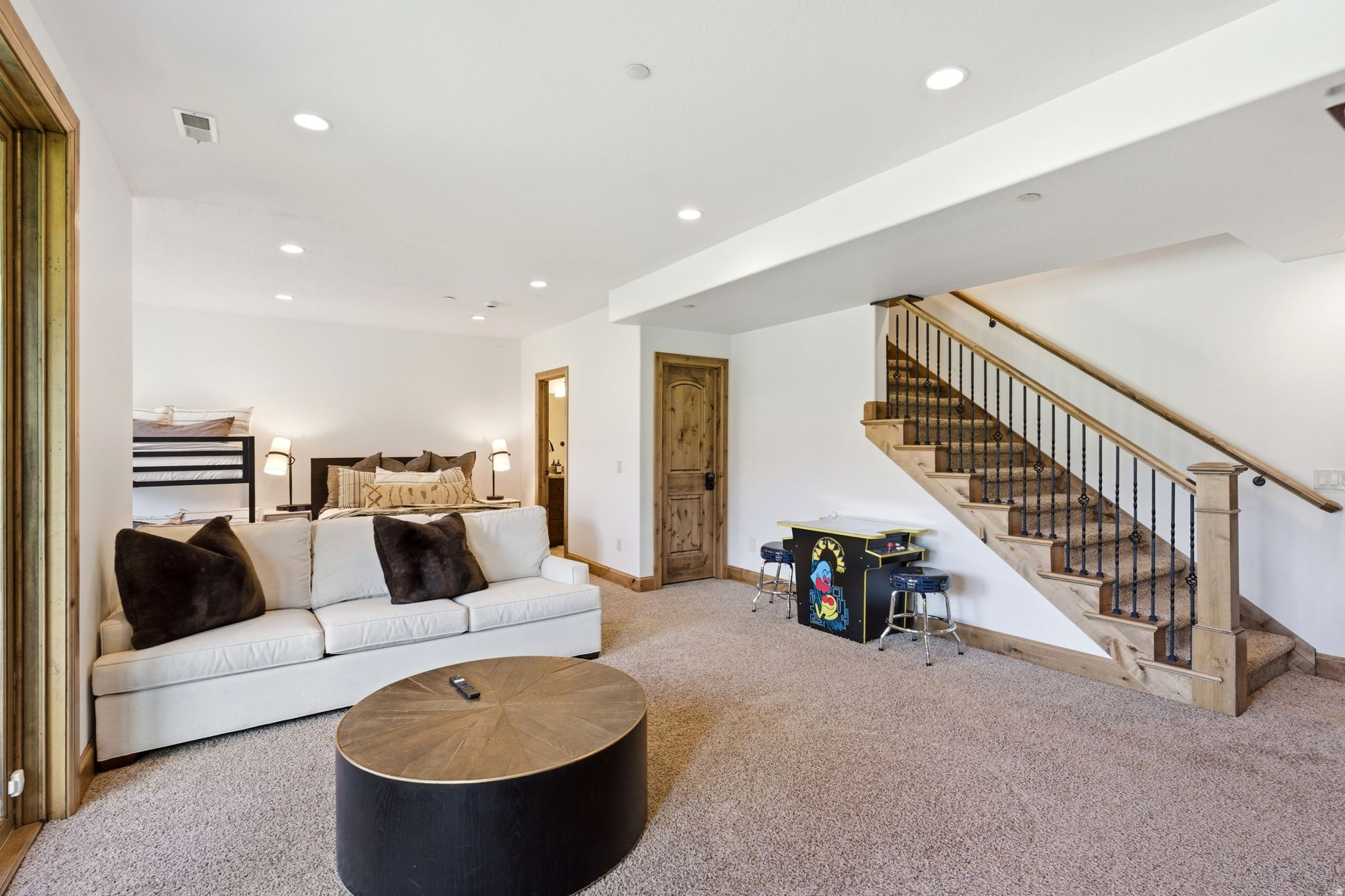 1270 W STILLWATER DR