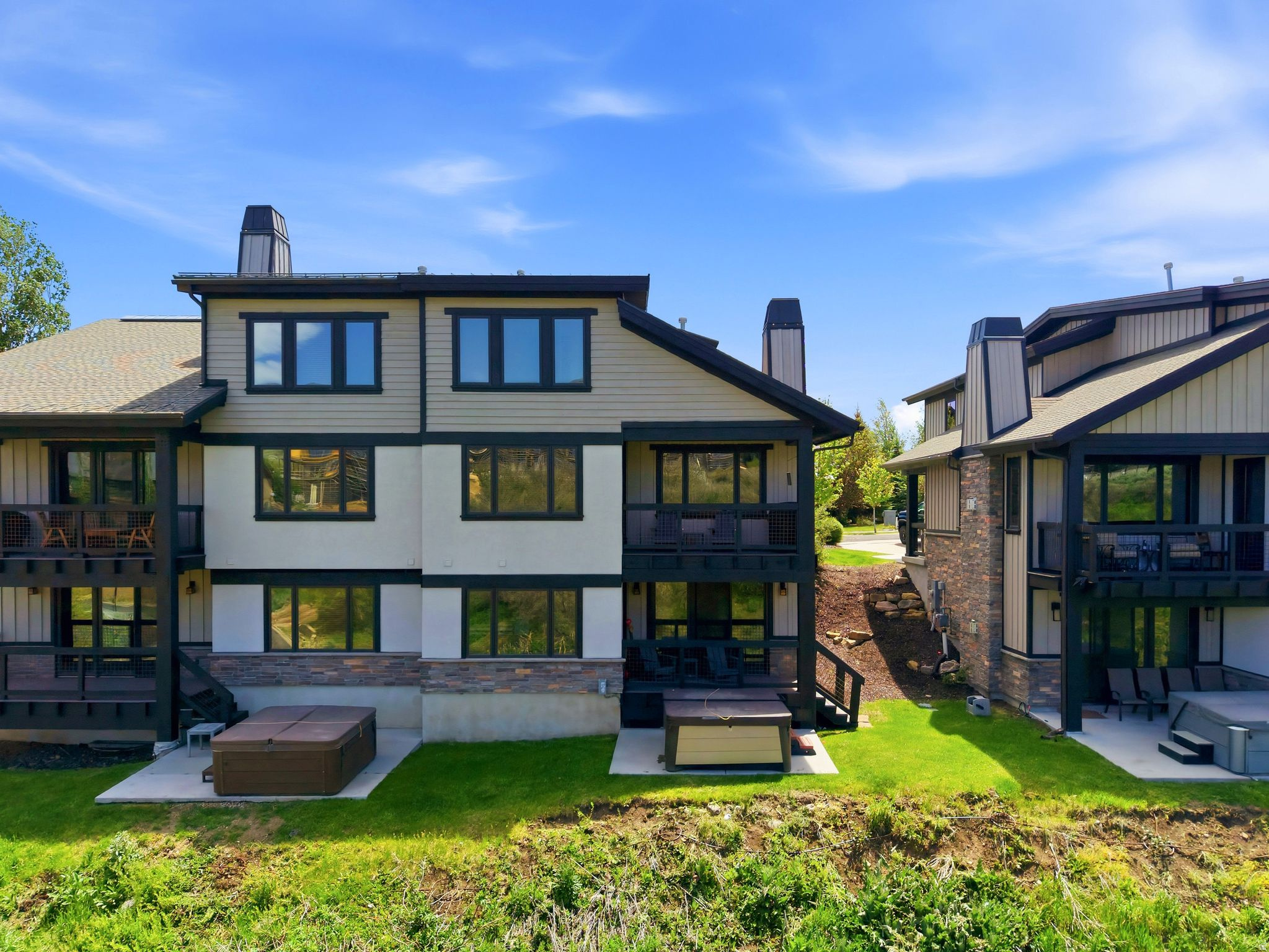1270 W STILLWATER DR