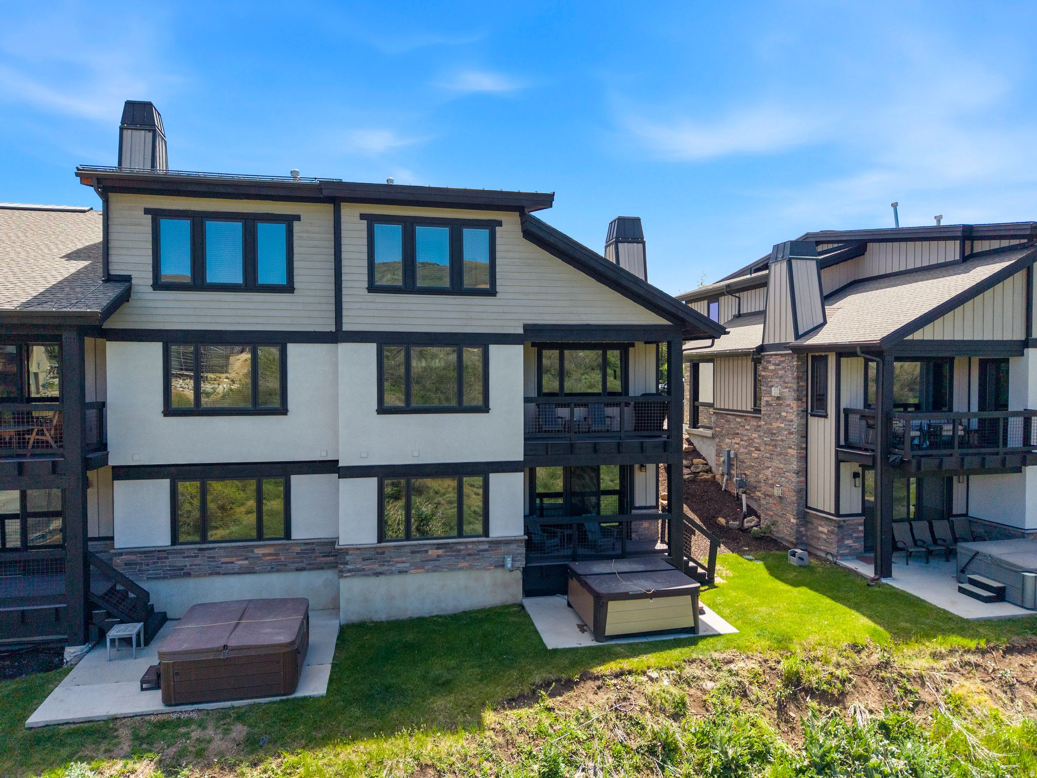 1270 W STILLWATER DR