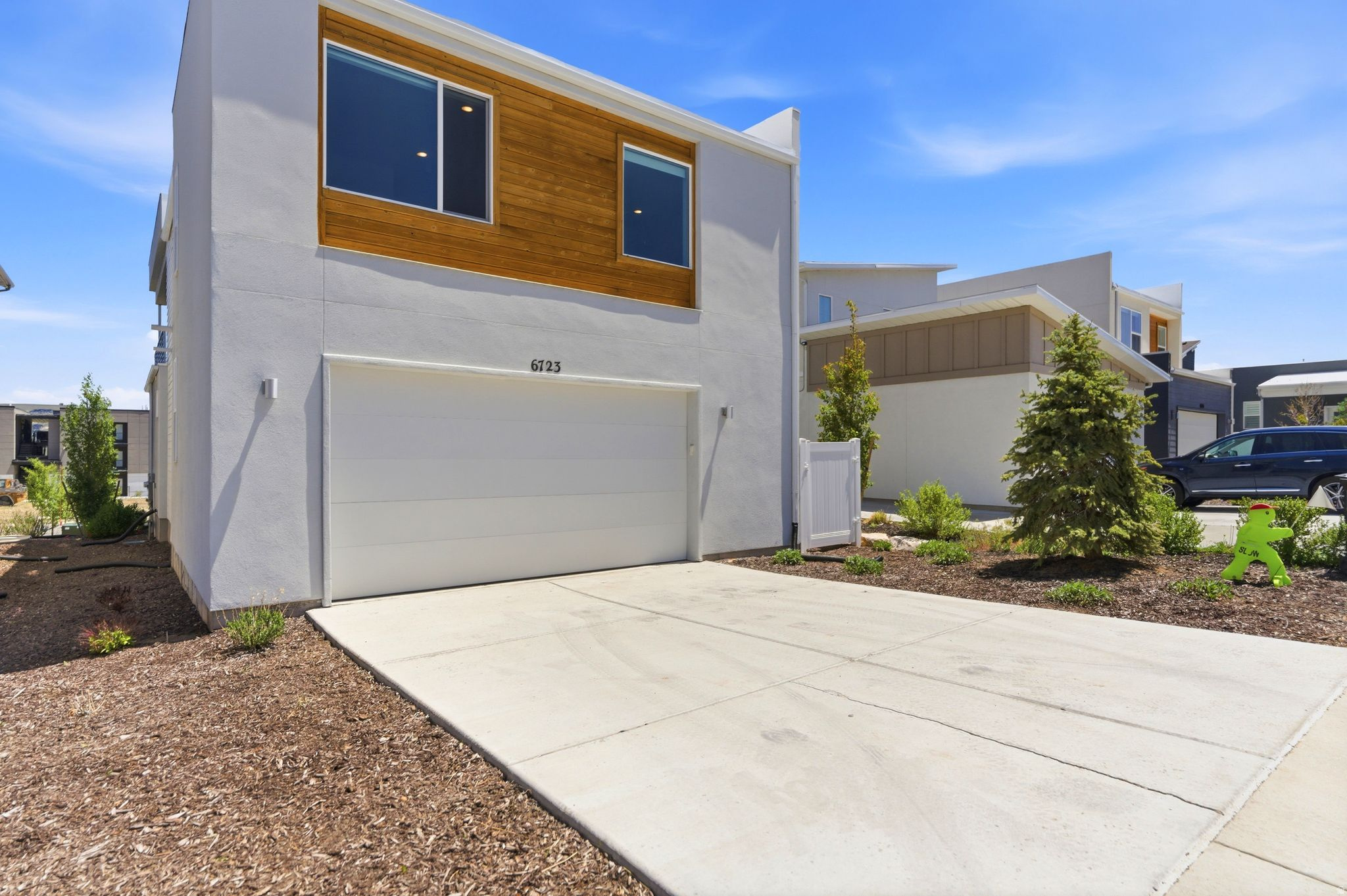 6723 WOODS ROSE DR